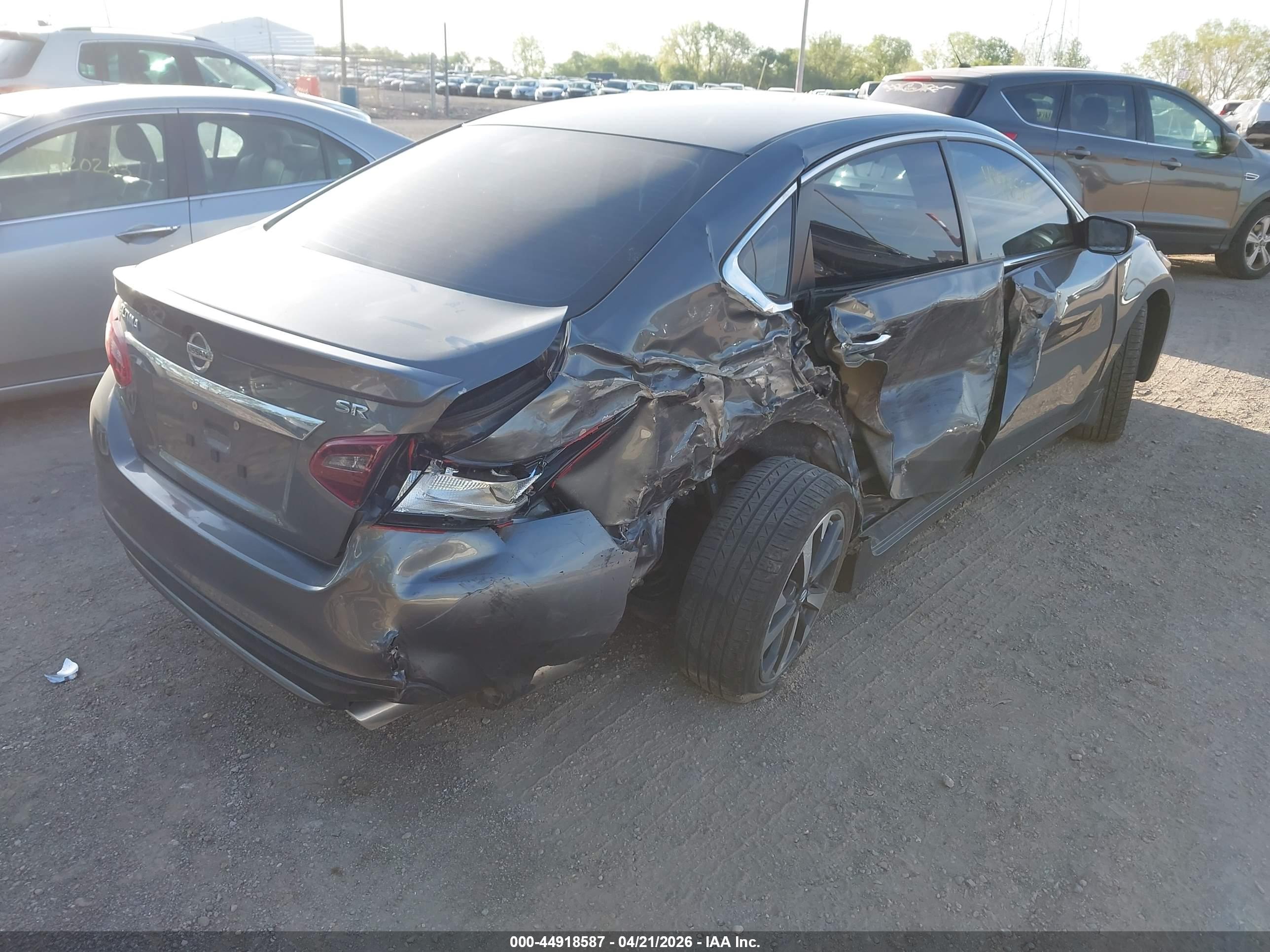 NISSAN ALTIMA image 4