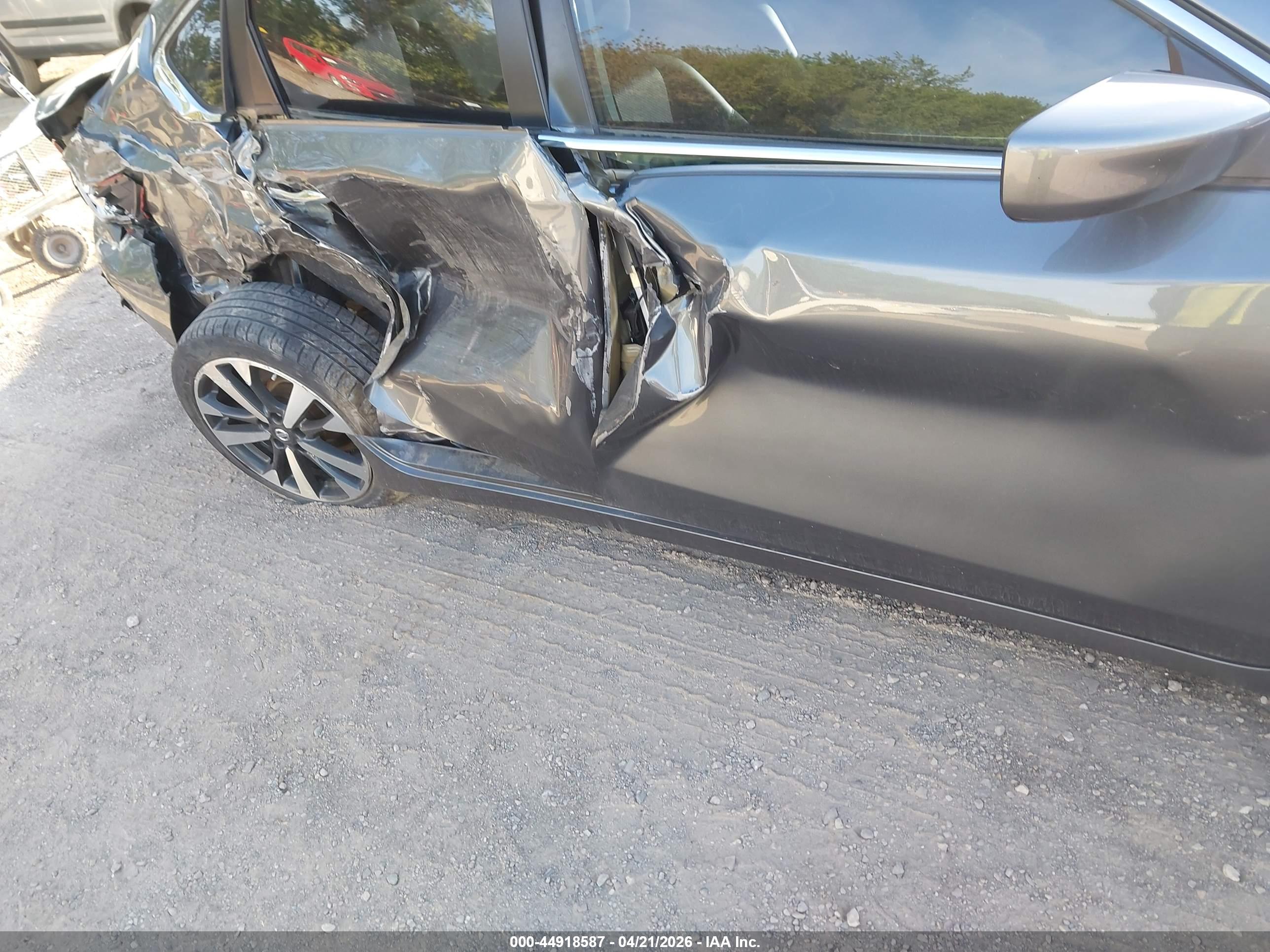 NISSAN ALTIMA image 6