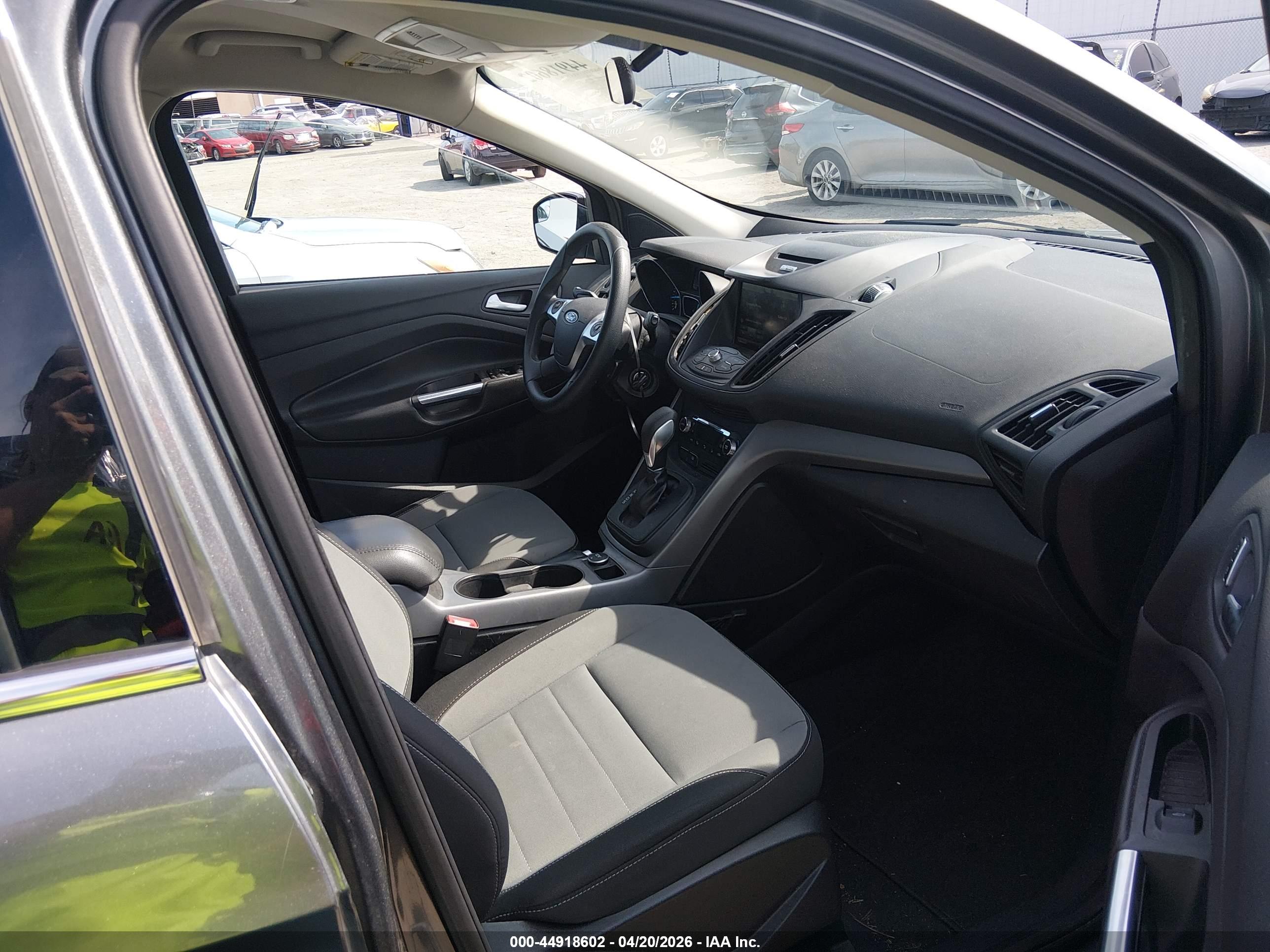 FORD ESCAPE image 5