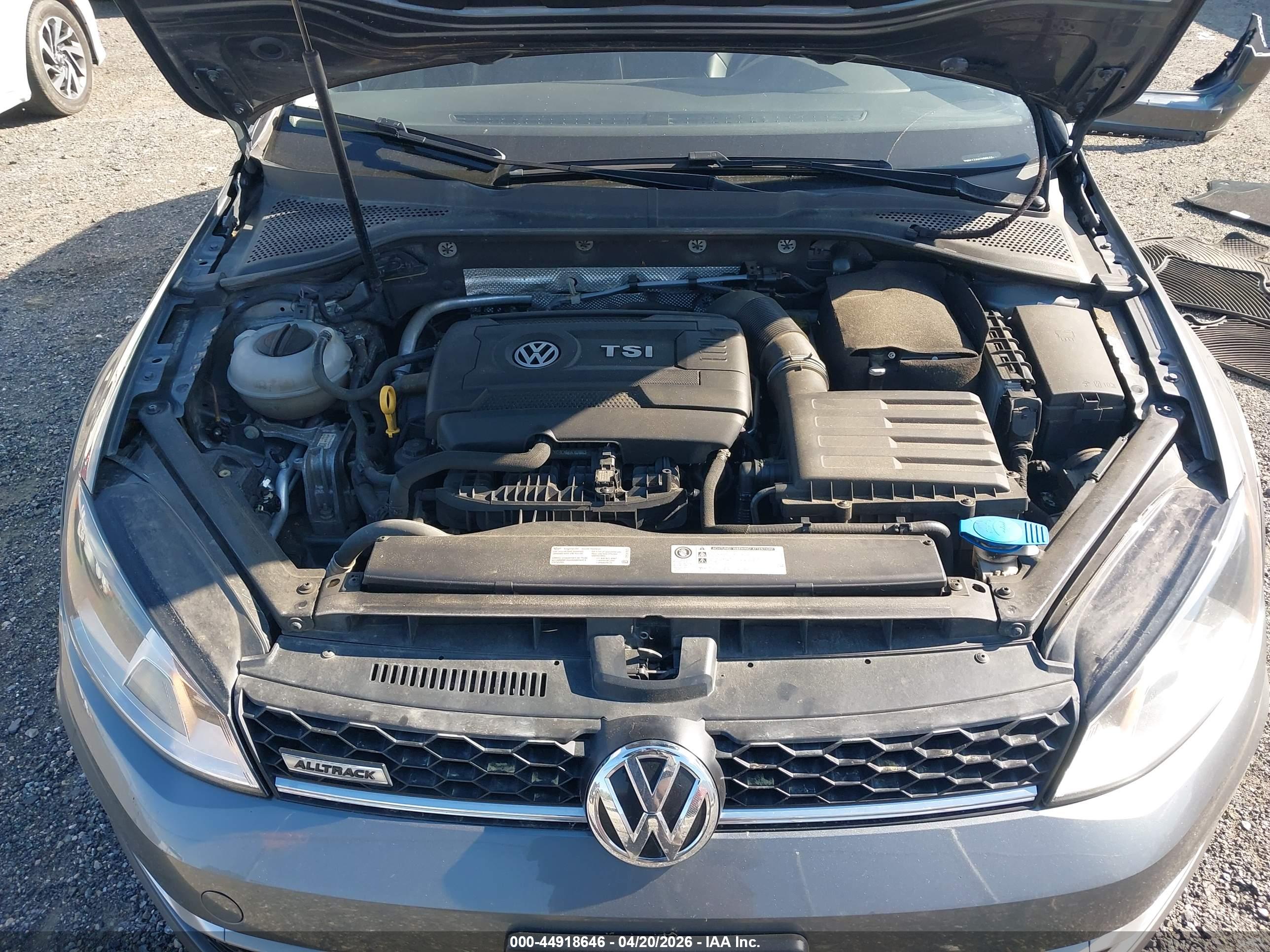 VOLKSWAGEN GOLF image 10