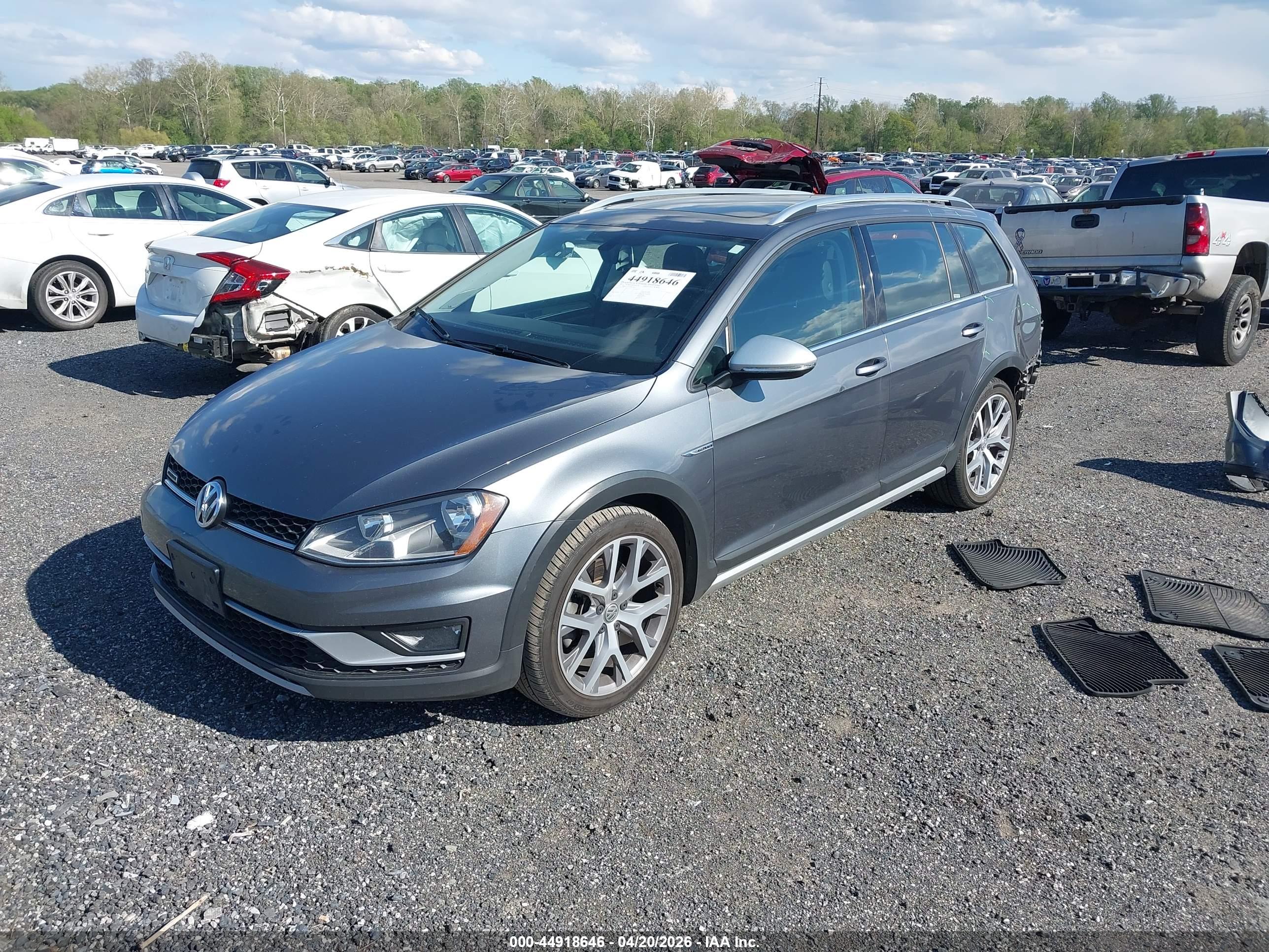 VOLKSWAGEN GOLF image 2