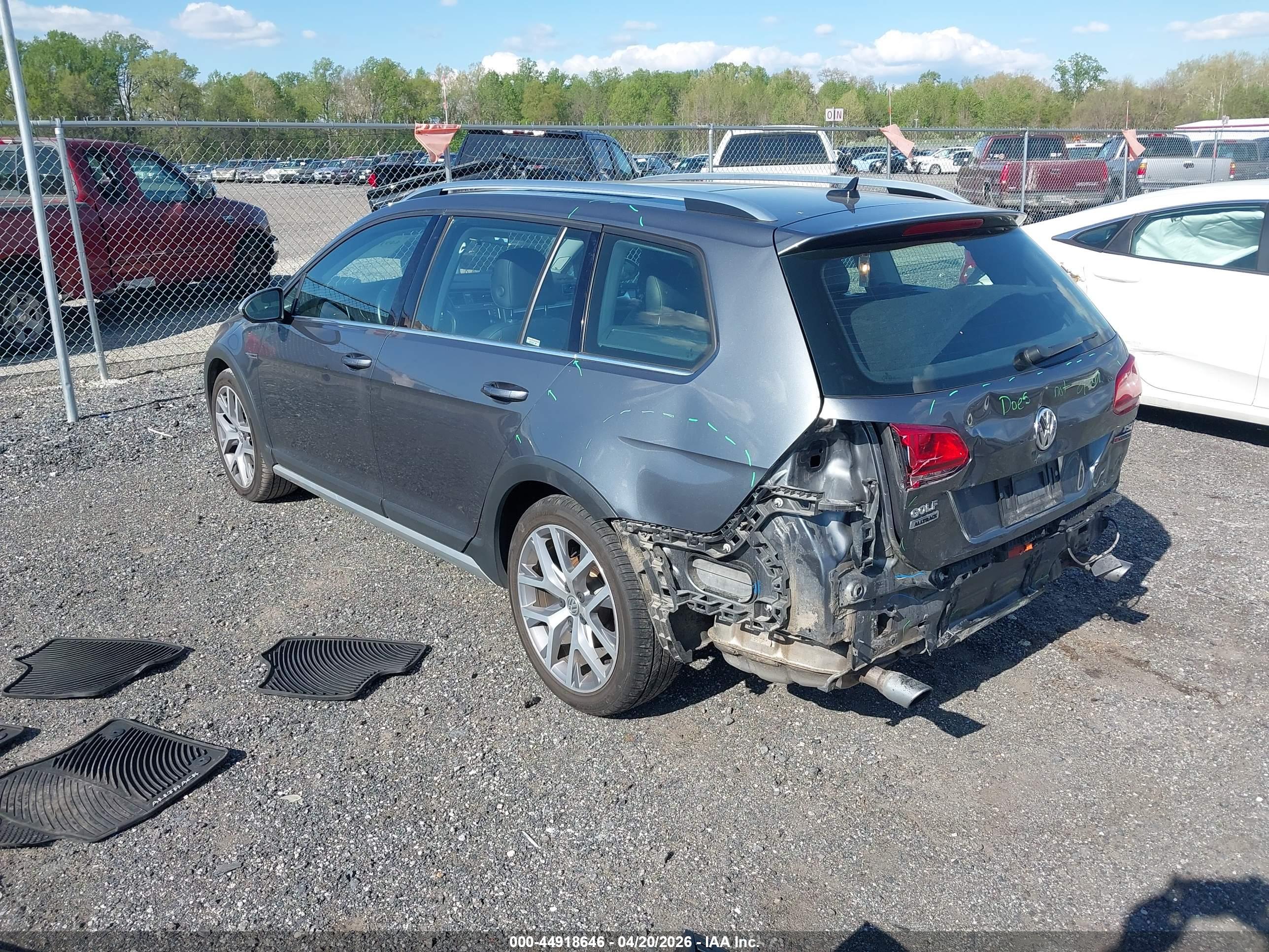 VOLKSWAGEN GOLF image 3