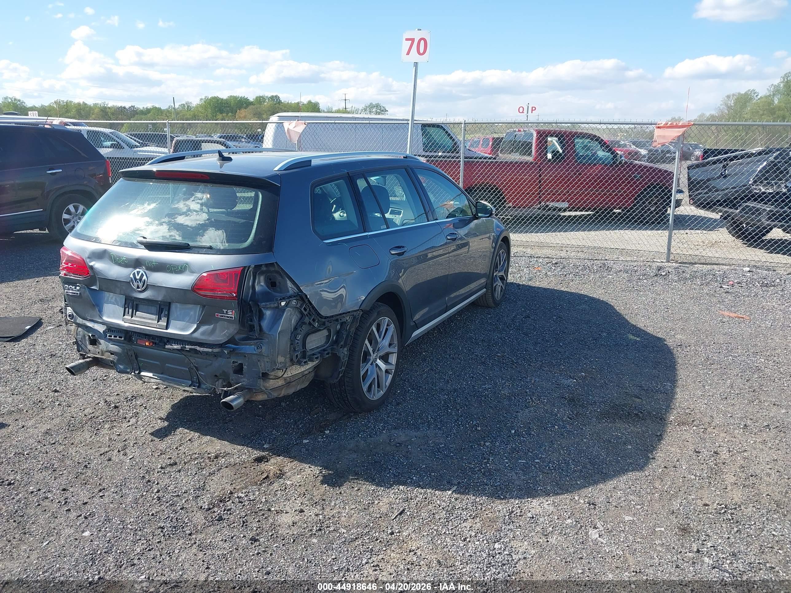 VOLKSWAGEN GOLF image 4