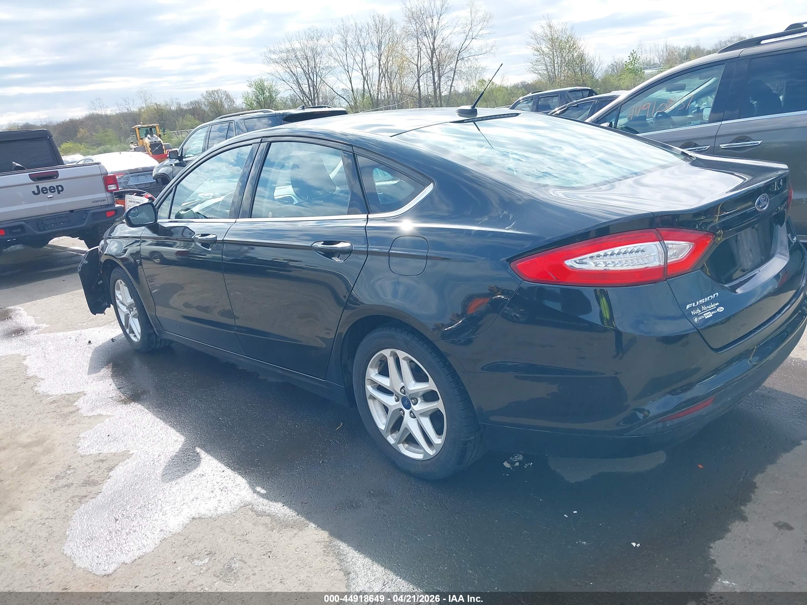 FORD FUSION image 3
