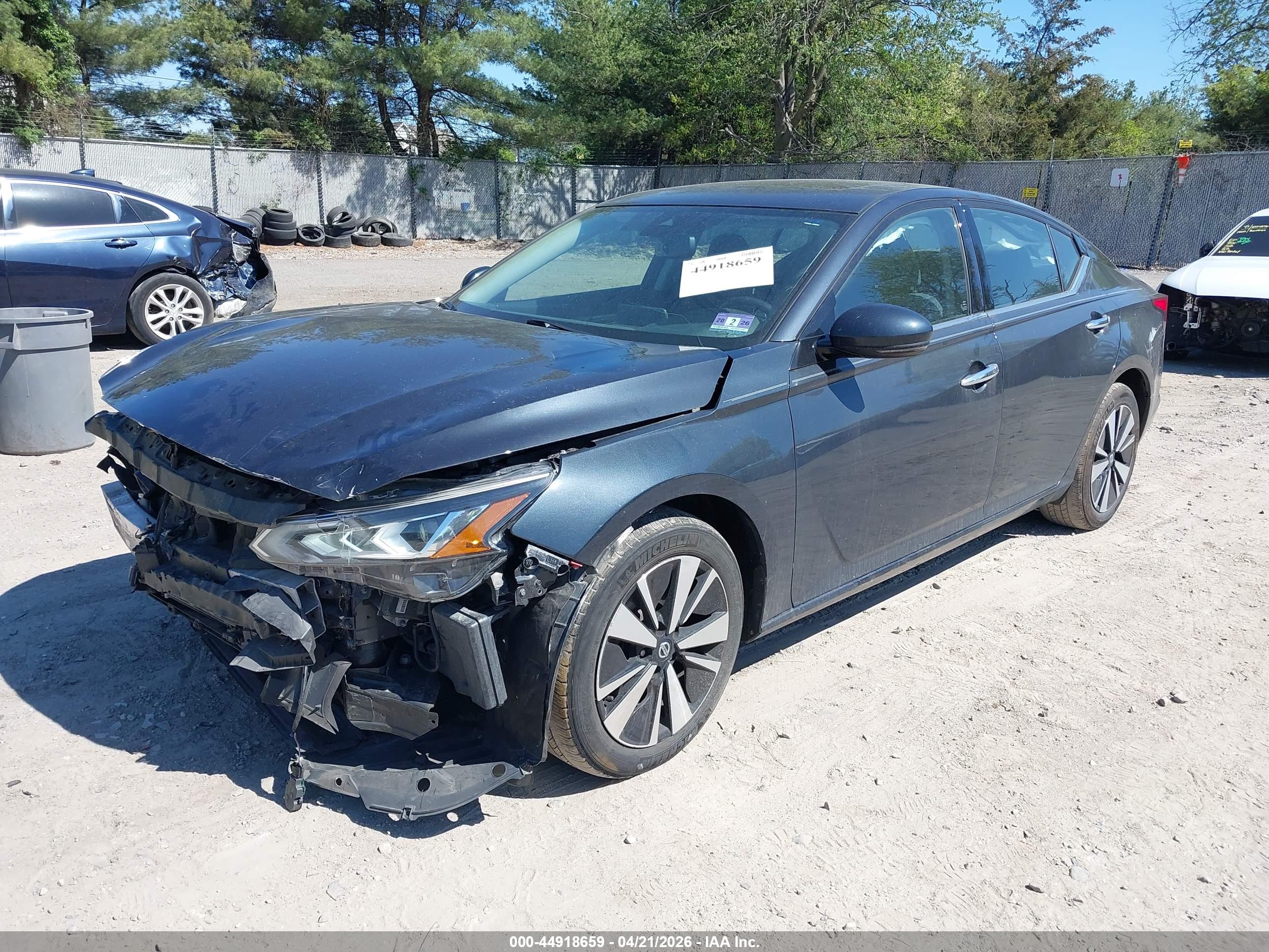 NISSAN ALTIMA image 2