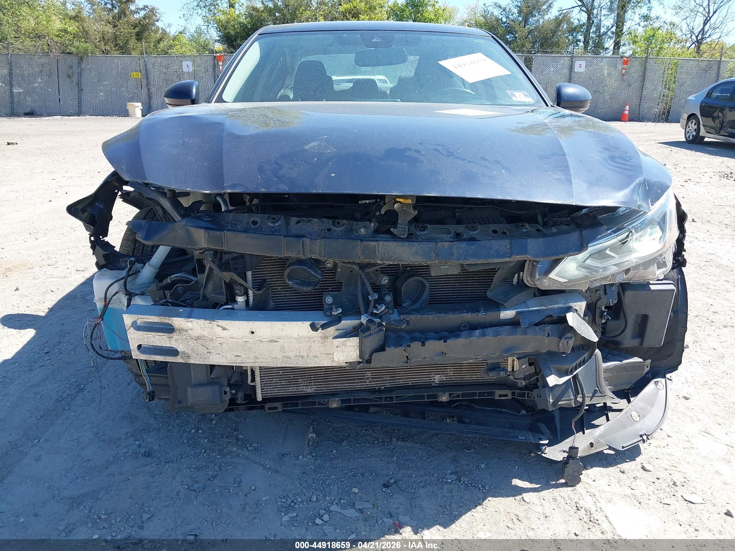 NISSAN ALTIMA image 6