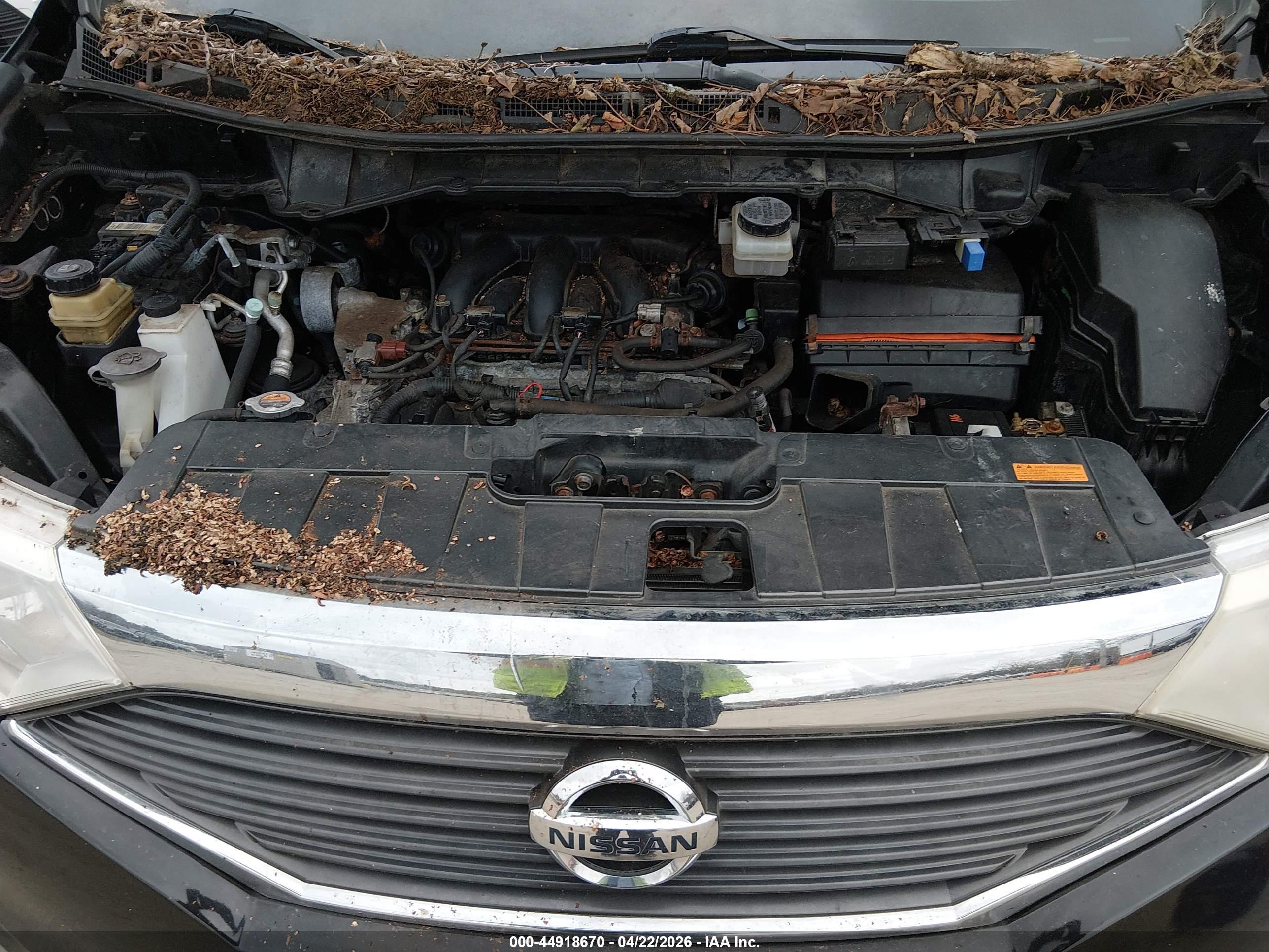 NISSAN QUEST image 10