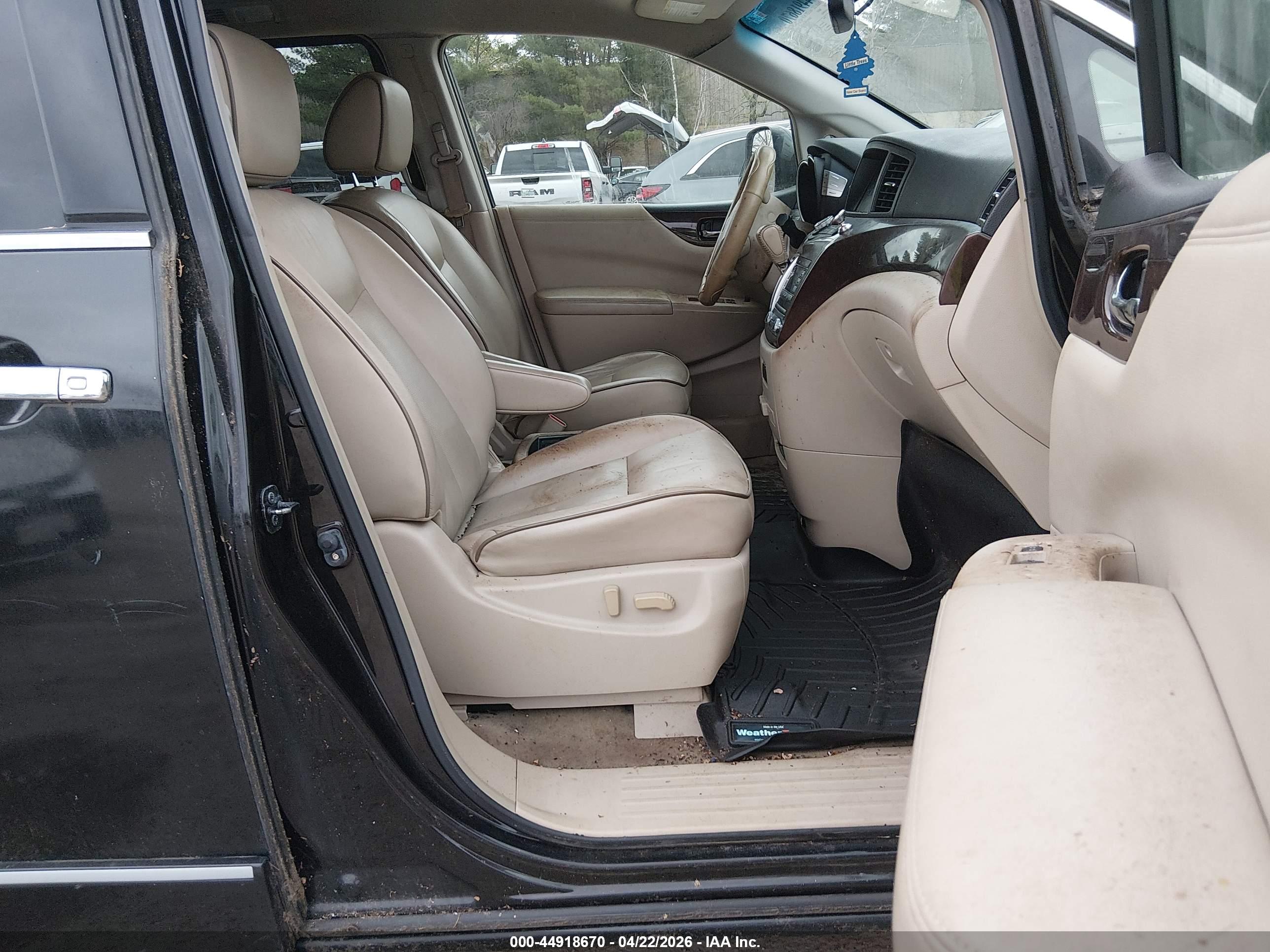 NISSAN QUEST image 5