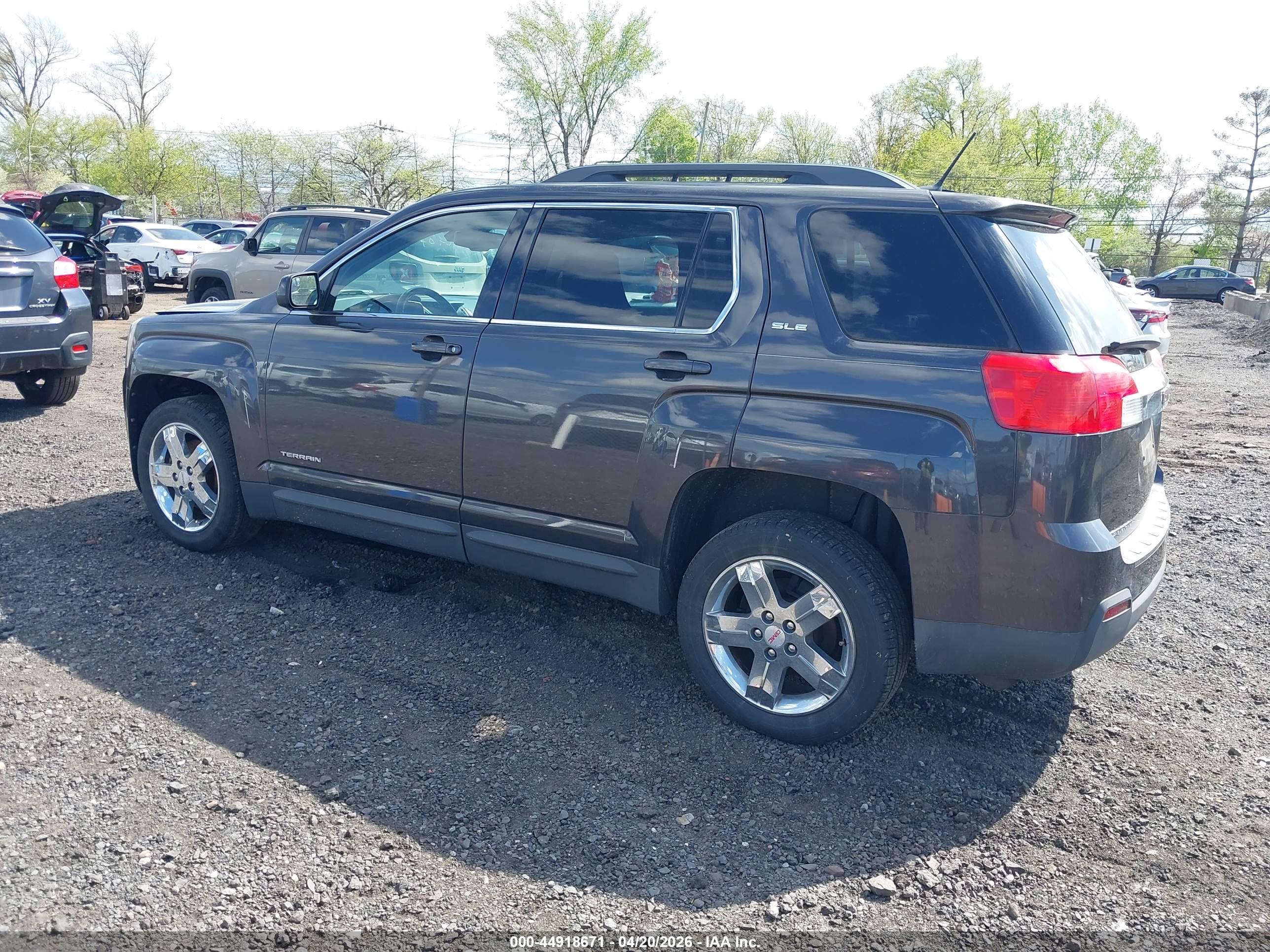 GMC TERRAIN image 3