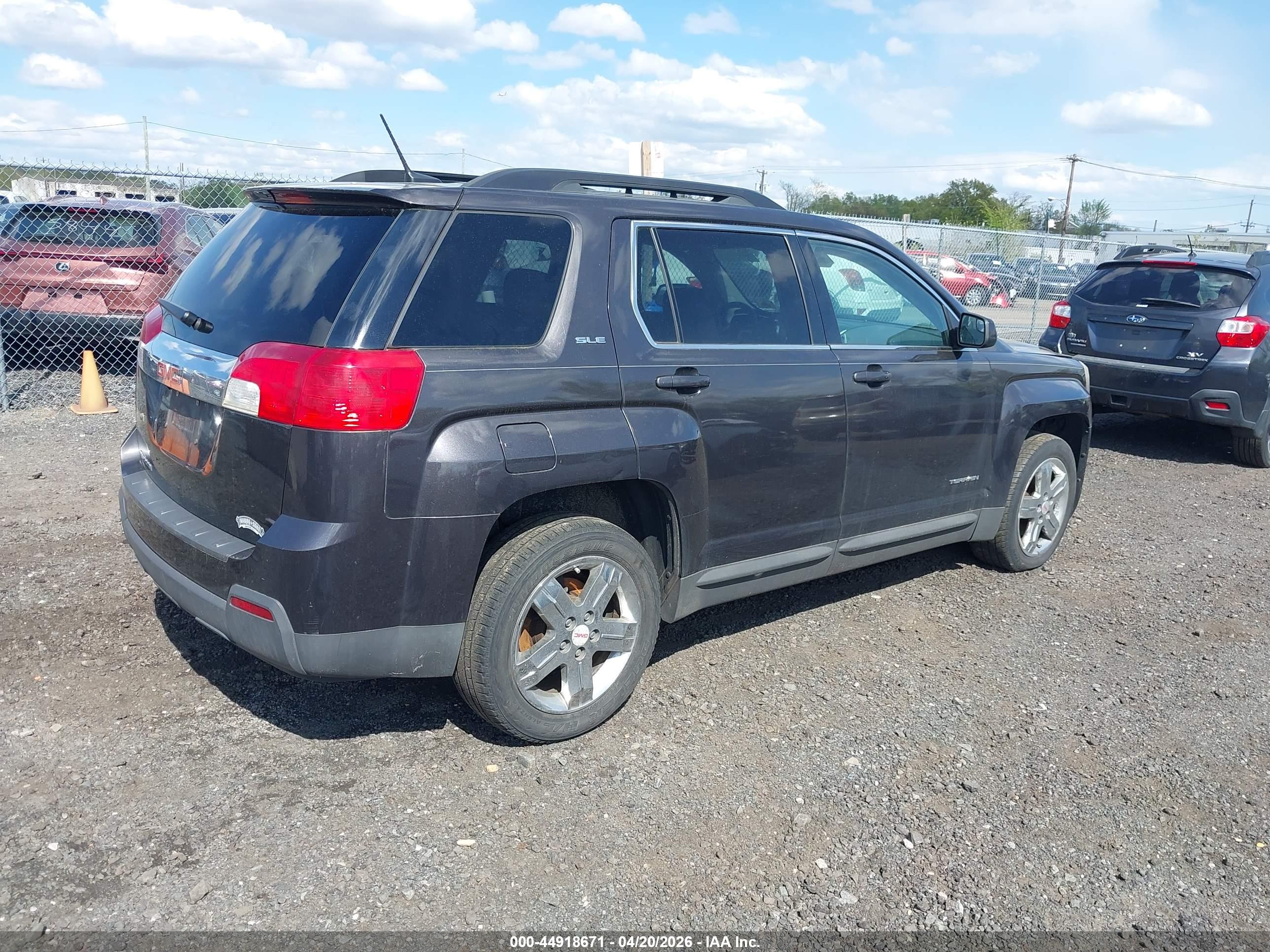 GMC TERRAIN image 4