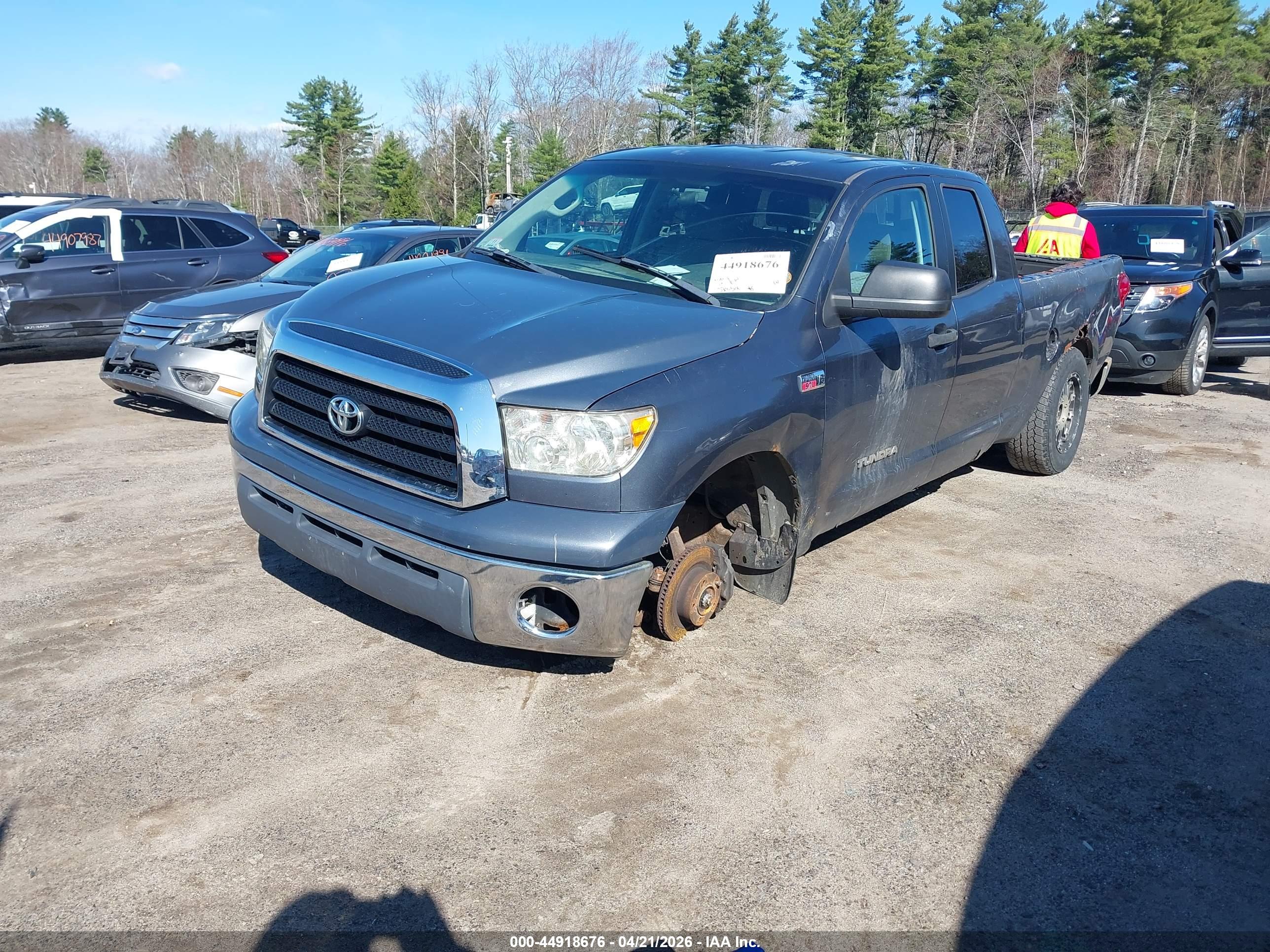 TOYOTA TUNDRA image 2