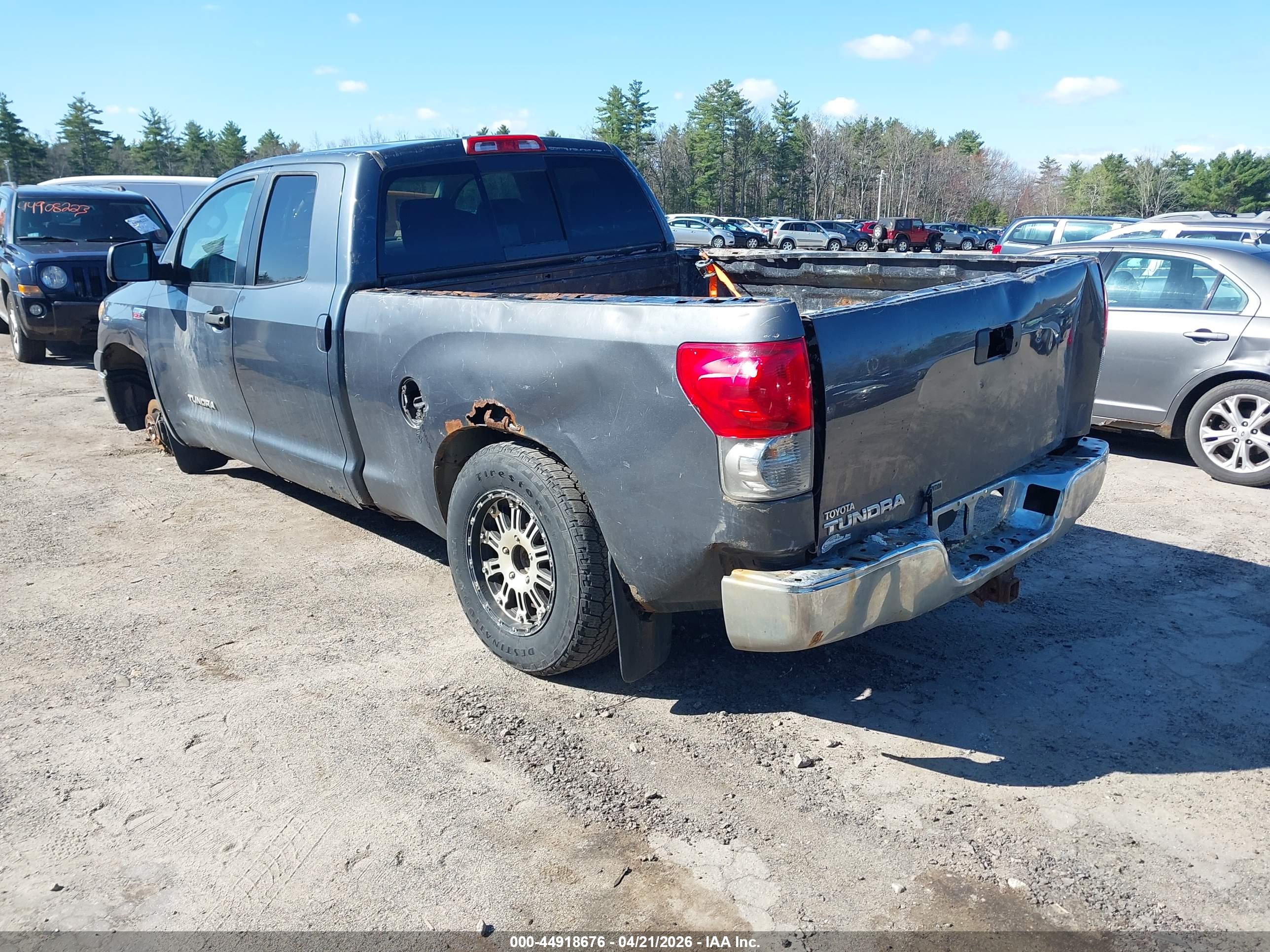 TOYOTA TUNDRA image 3