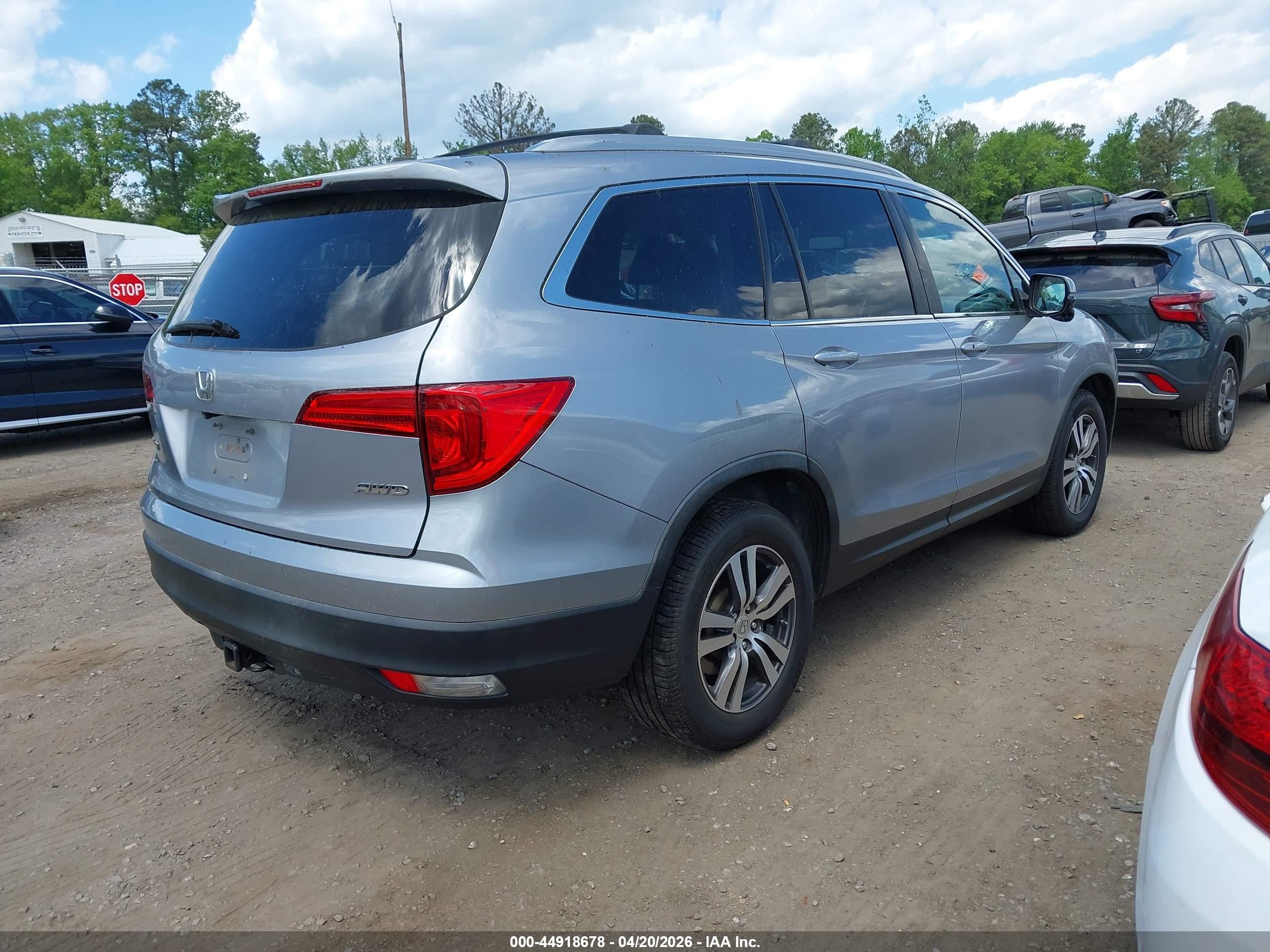 HONDA PILOT image 4