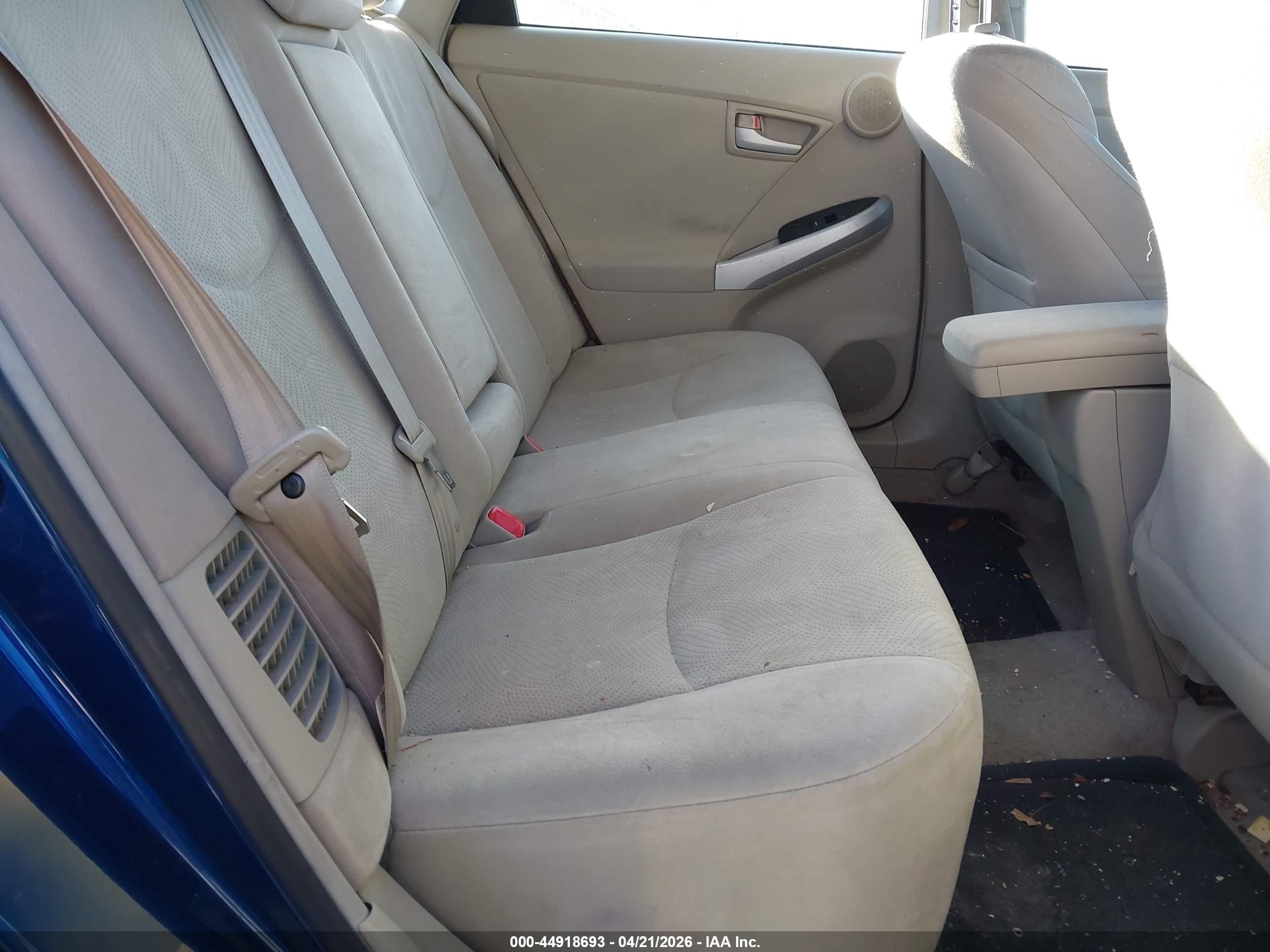 TOYOTA PRIUS image 8