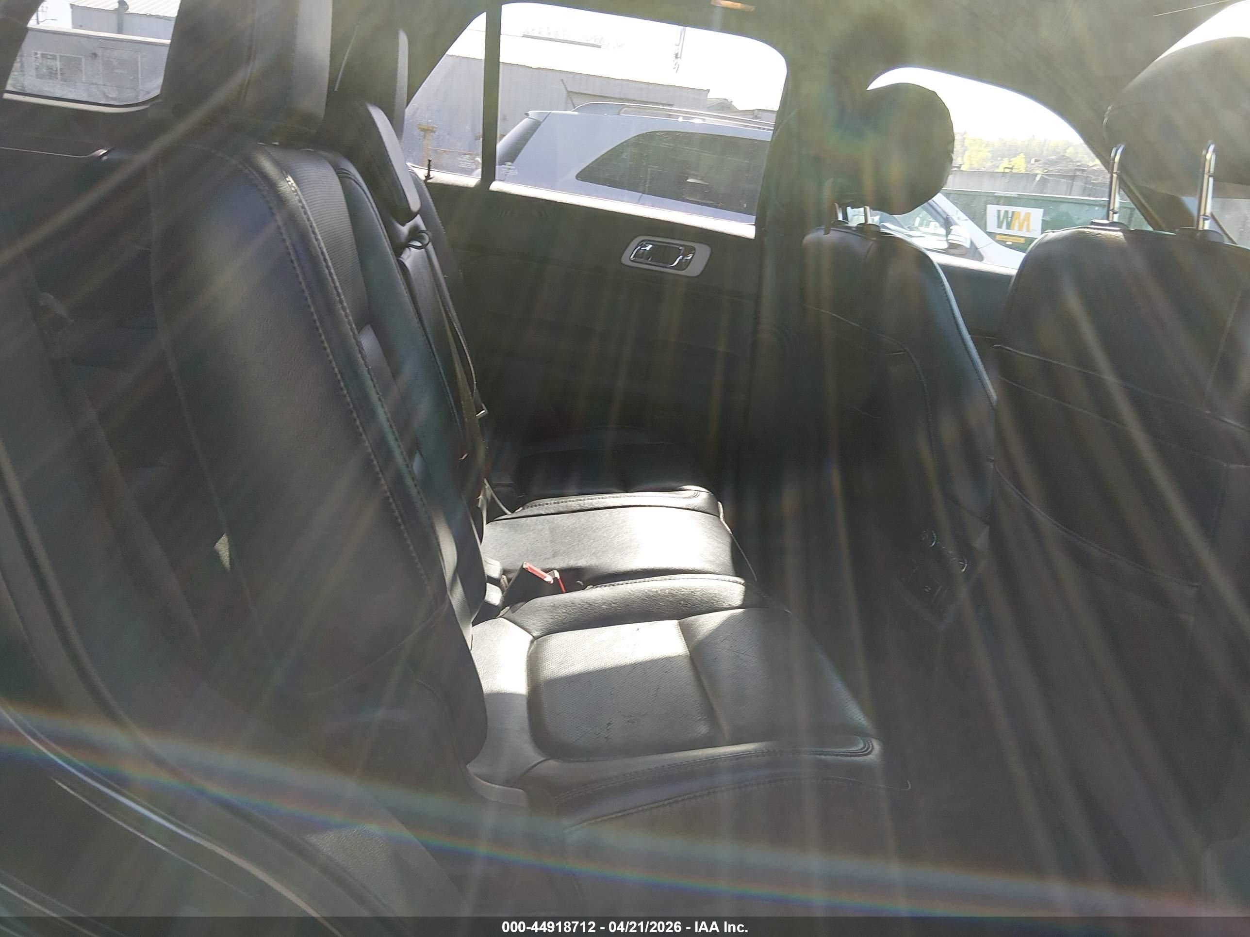 FORD EXPLORER image 8