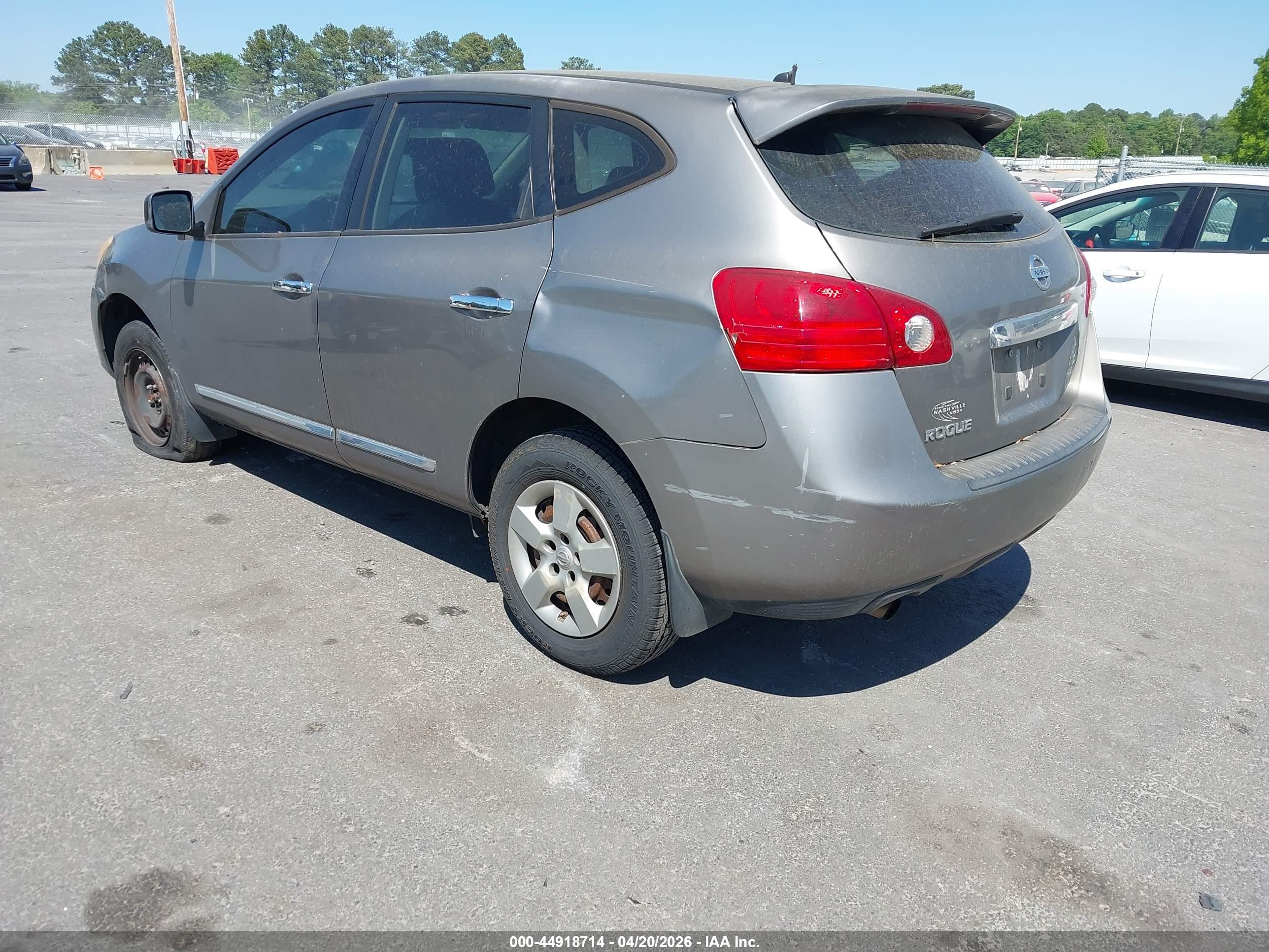 NISSAN ROGUE image 3