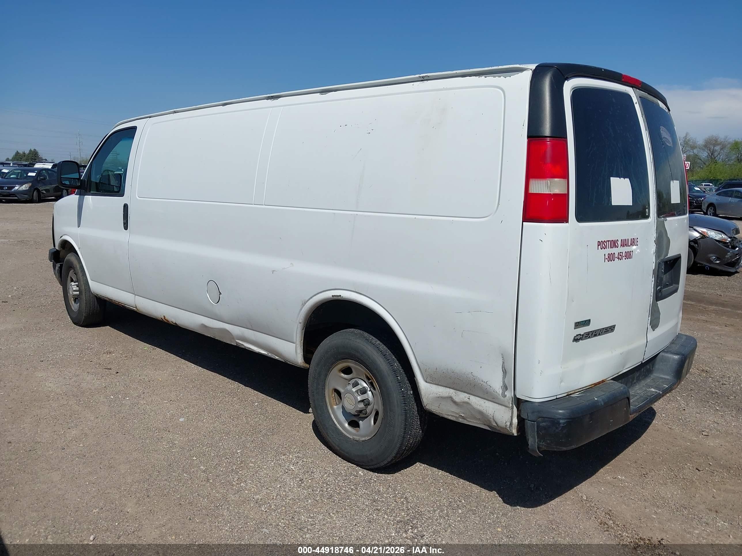 CHEVROLET EXPRESS image 3