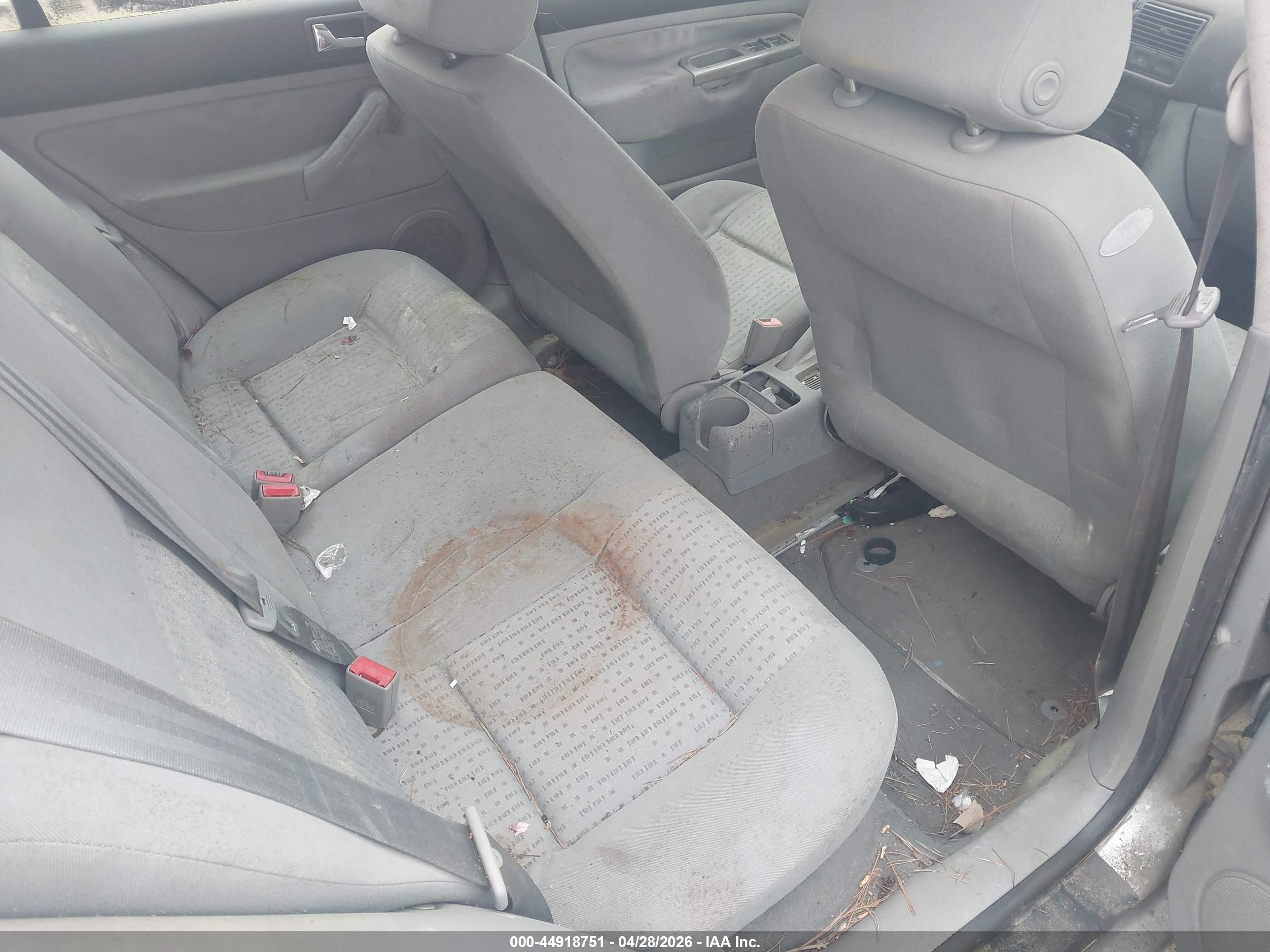 VOLKSWAGEN GOLF image 8
