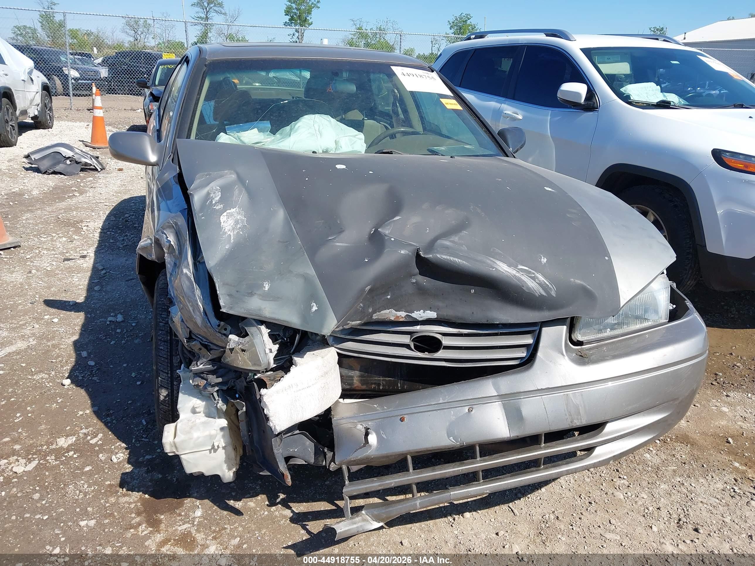 TOYOTA CAMRY image 6