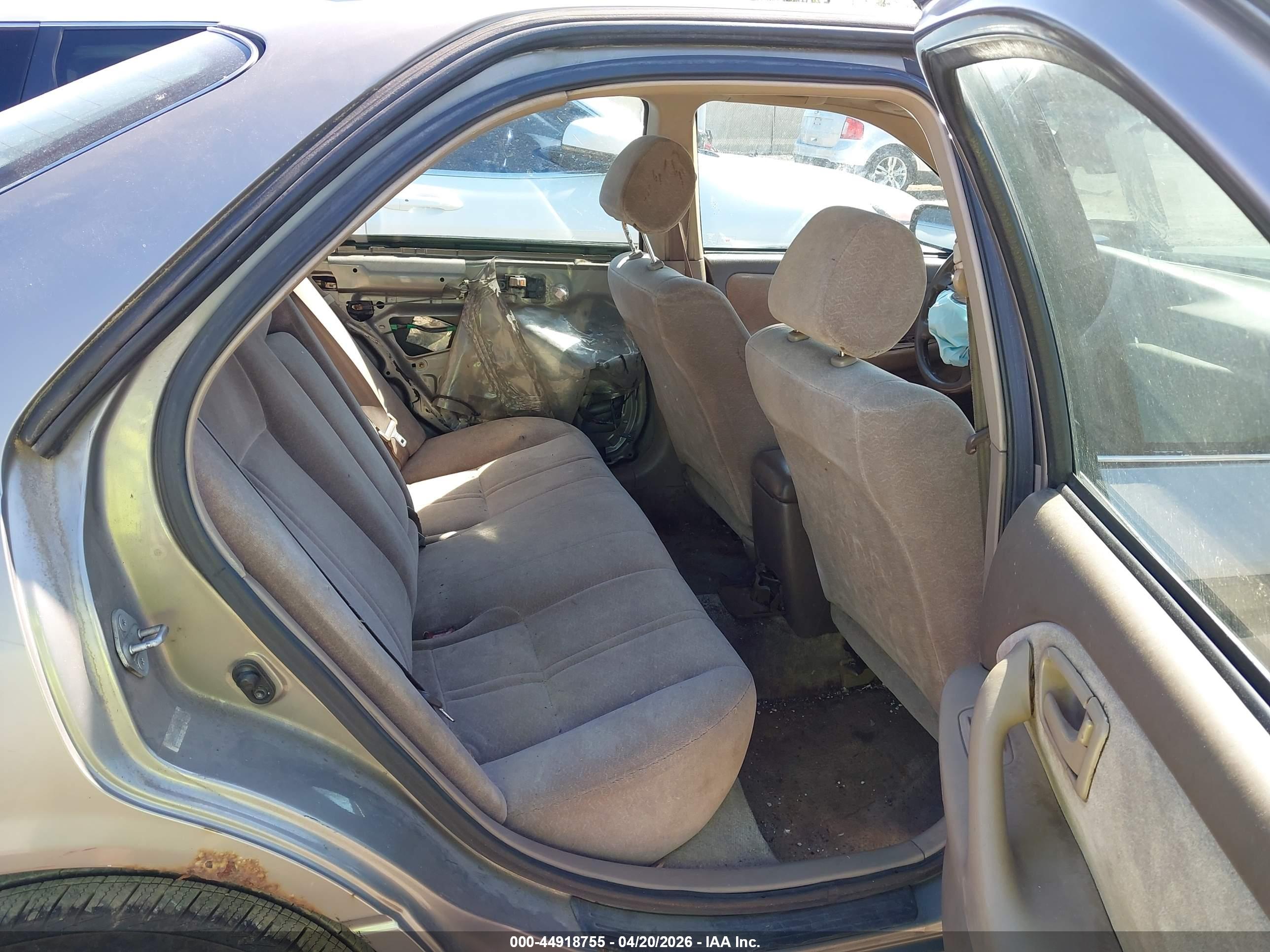 TOYOTA CAMRY image 8