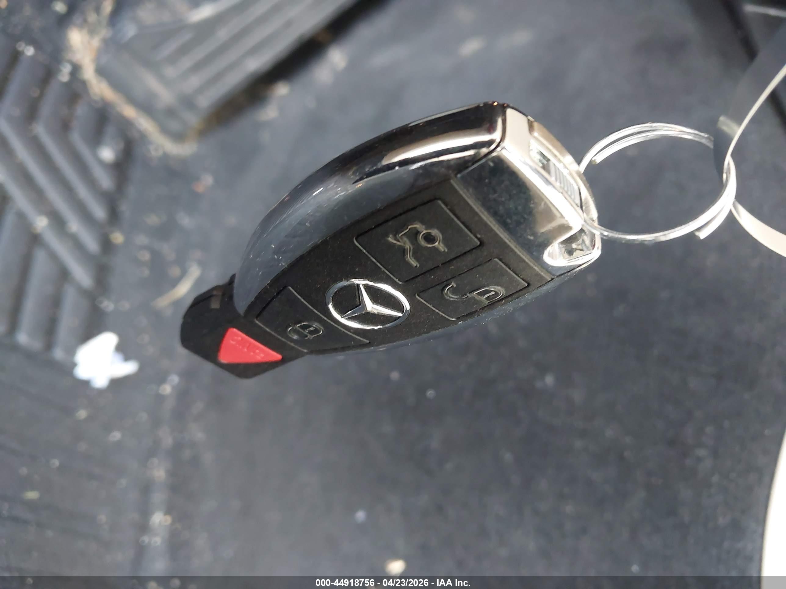MERCEDES-BENZ GLC image 11