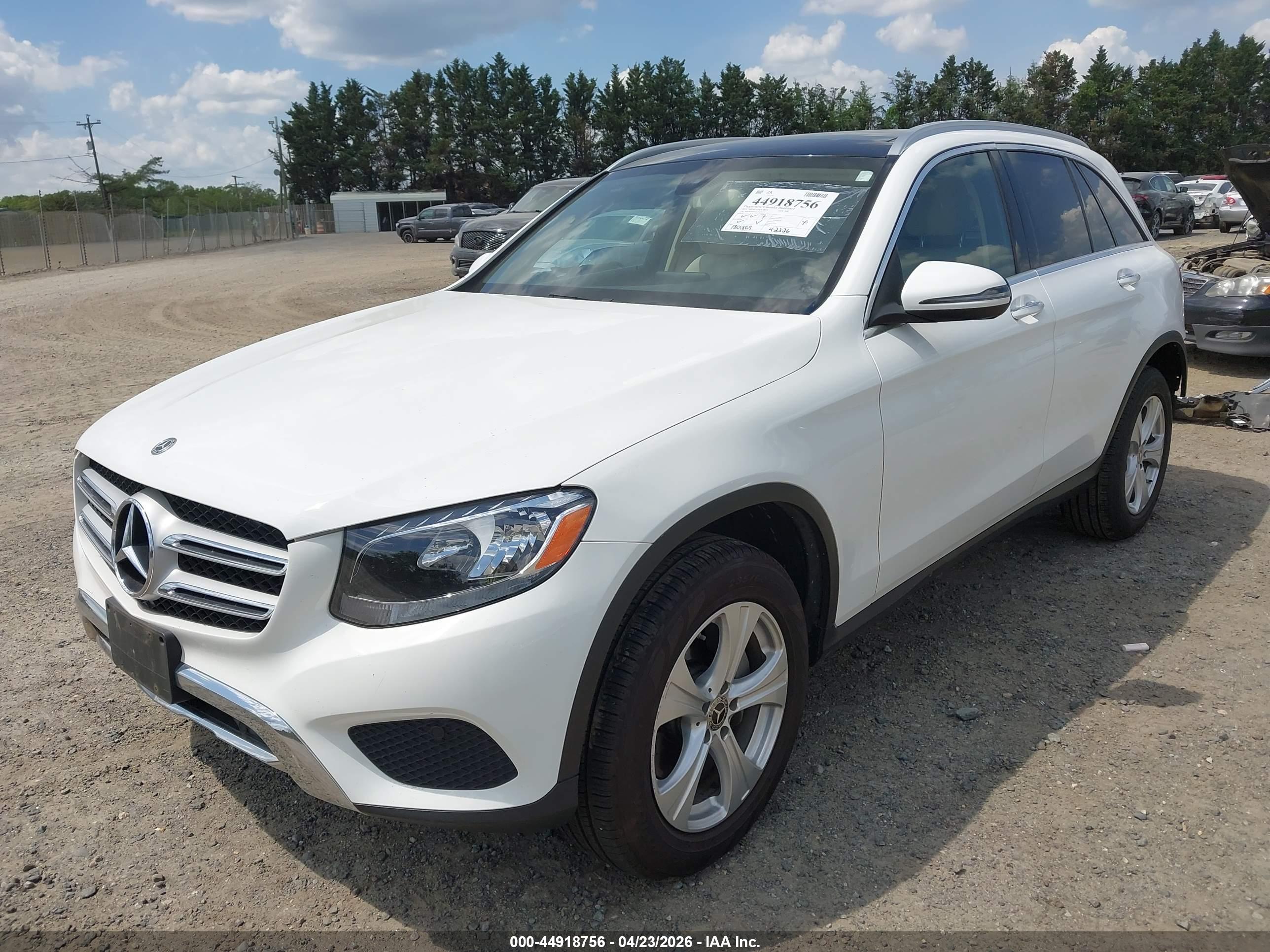 MERCEDES-BENZ GLC image 2