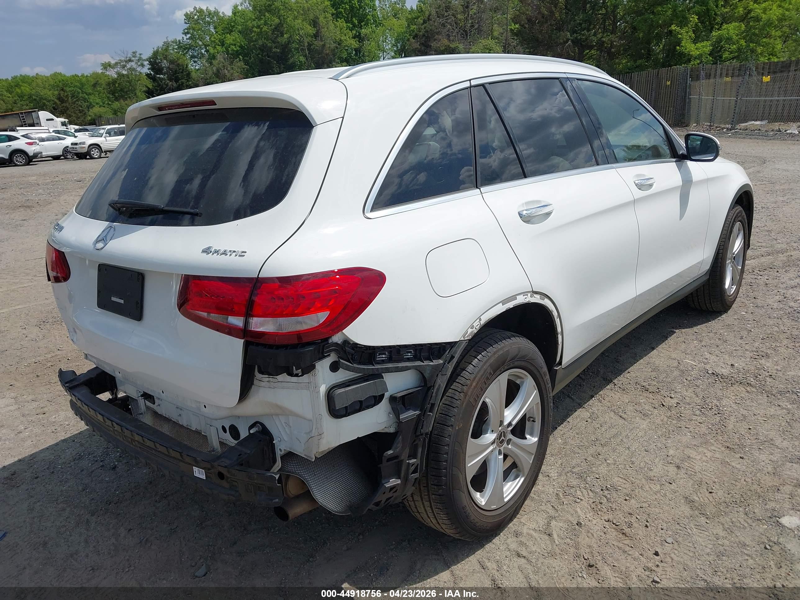 MERCEDES-BENZ GLC image 4