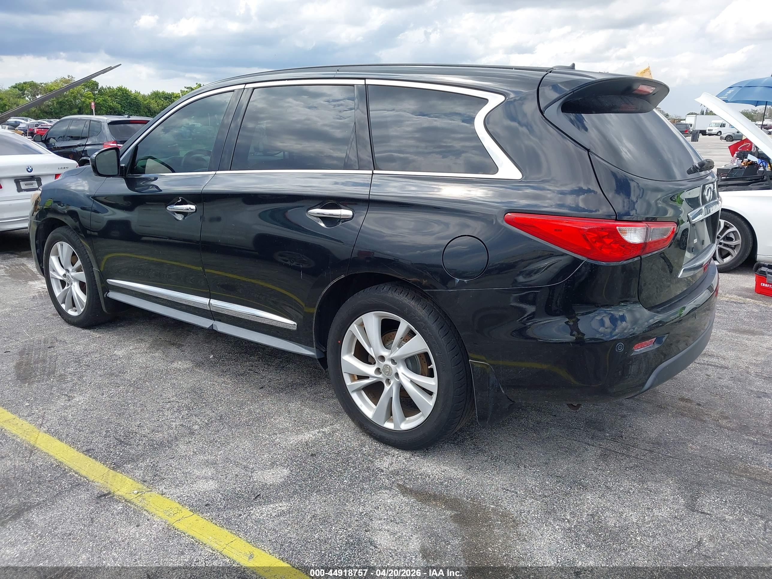 INFINITI JX35 image 3