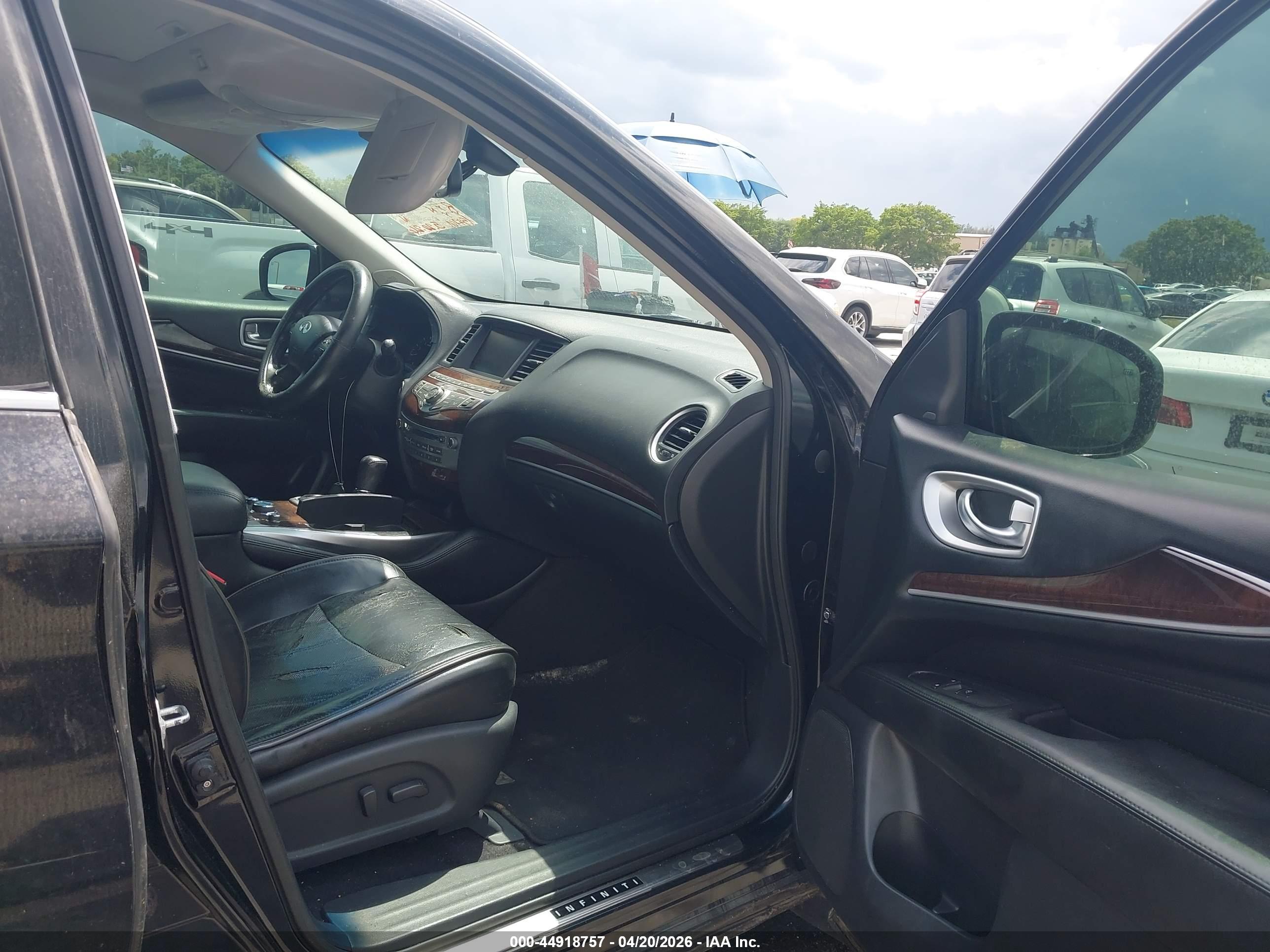 INFINITI JX35 image 5