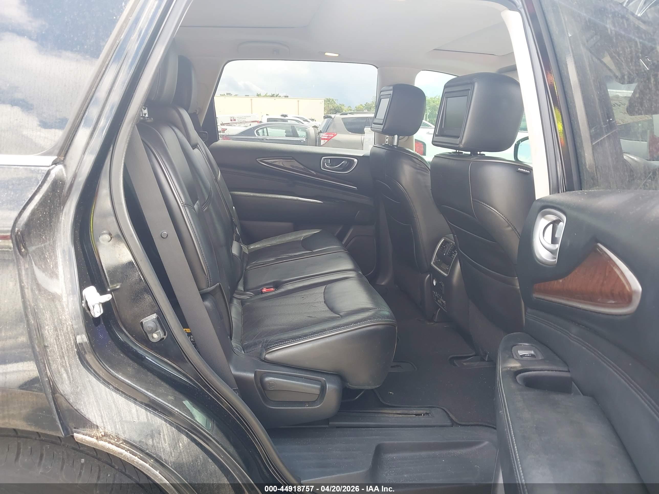 INFINITI JX35 image 8
