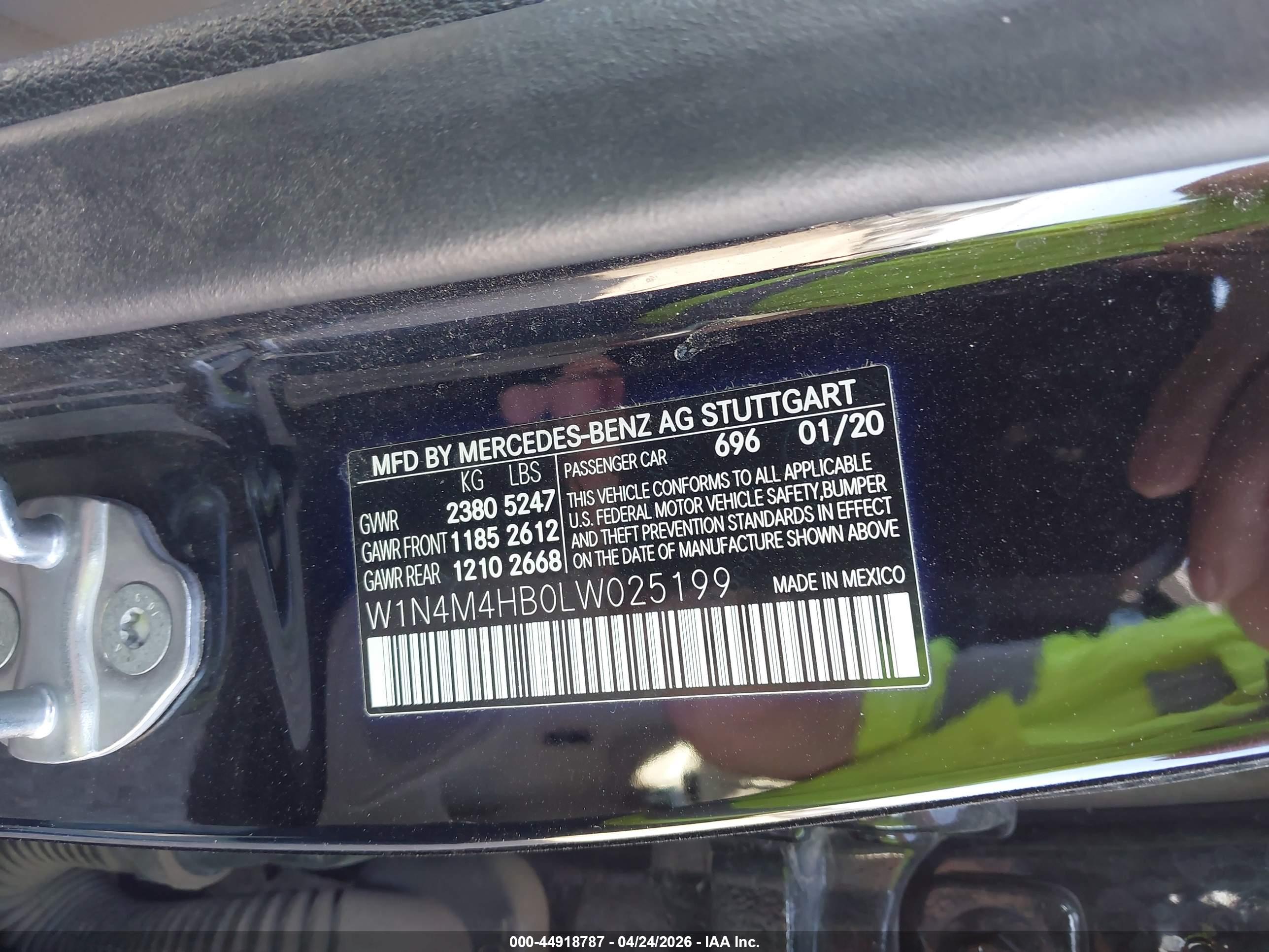 MERCEDES-BENZ GLB image 9