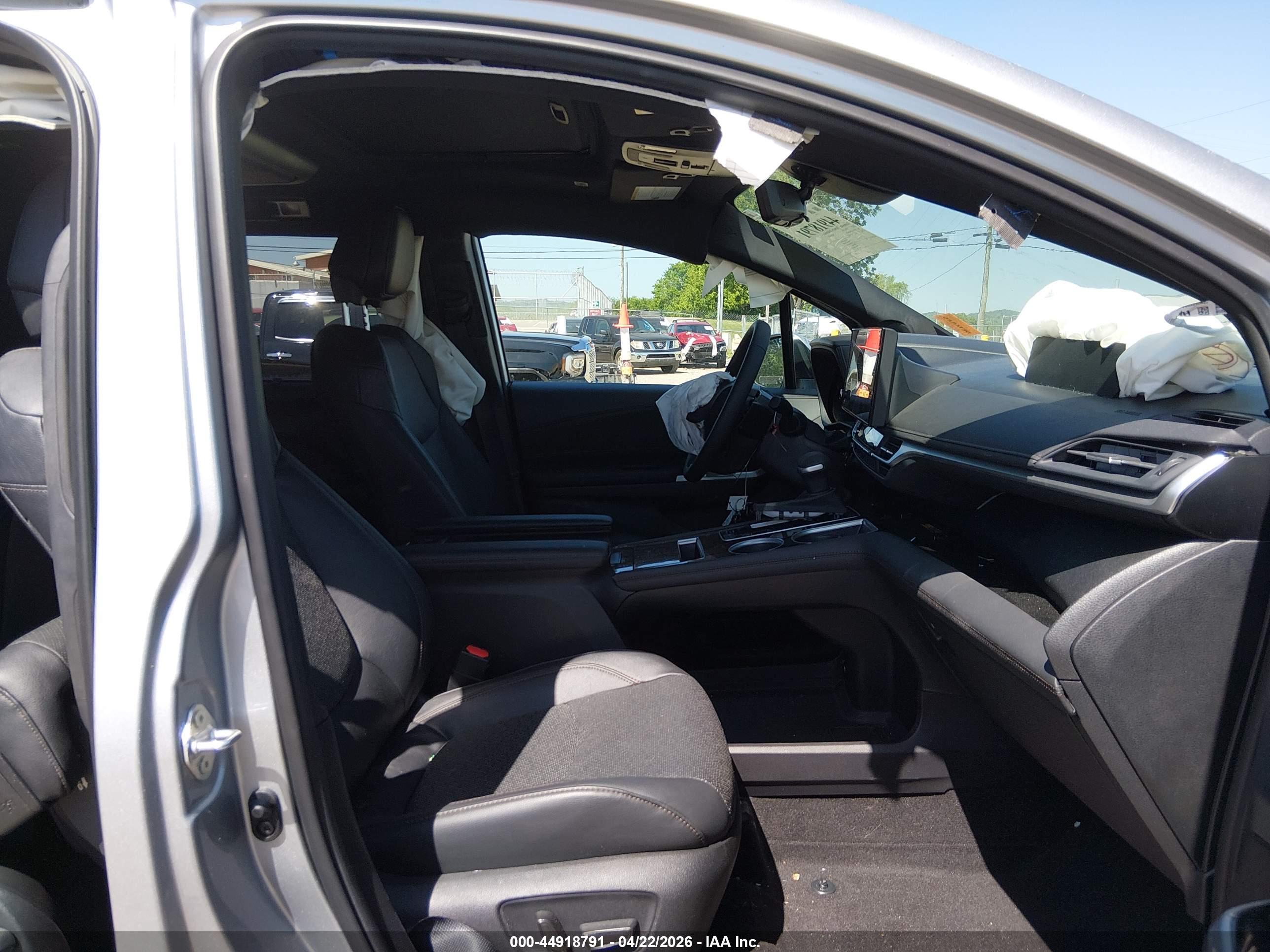 TOYOTA SIENNA image 5