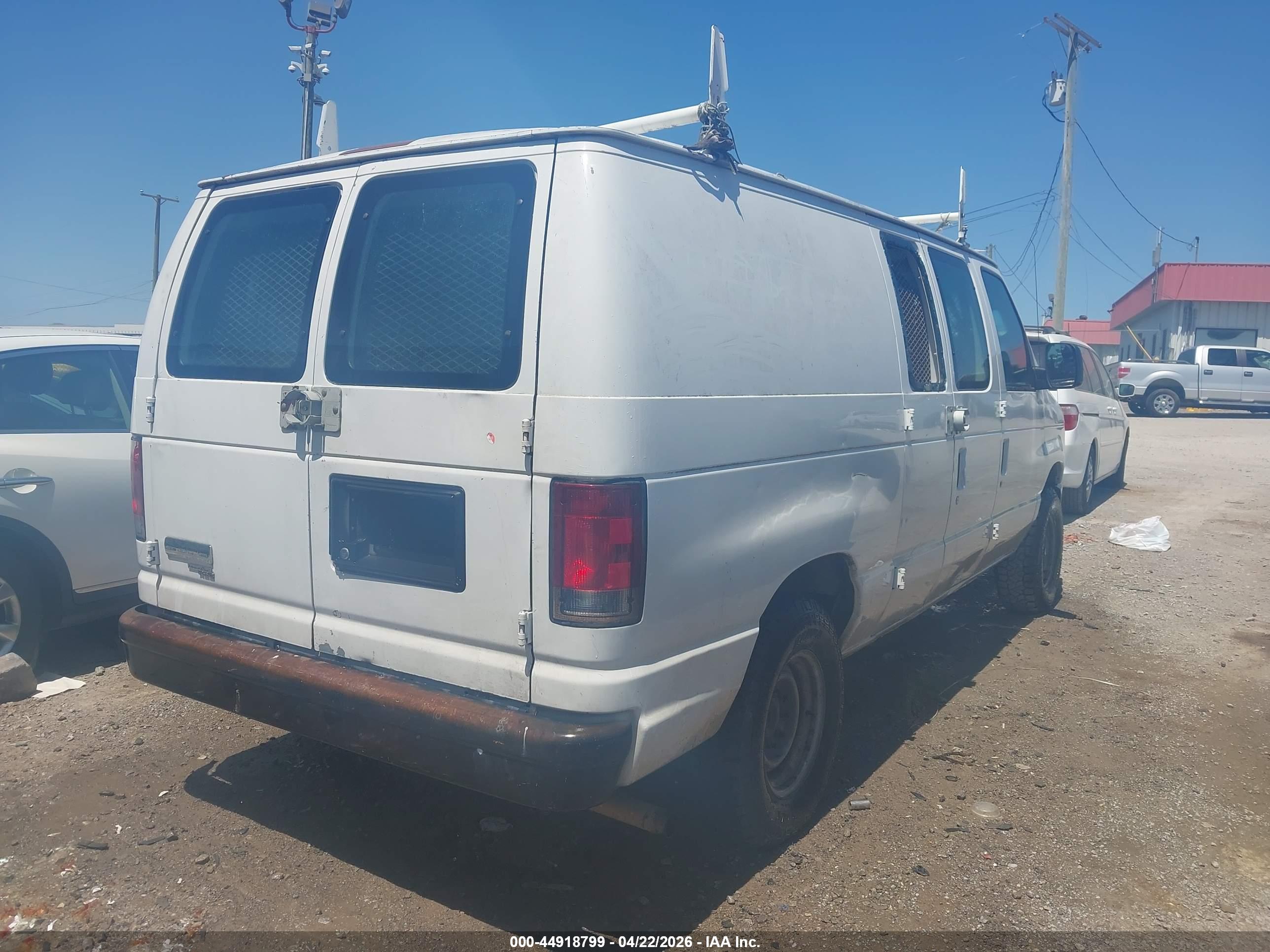 FORD E-150 image 4