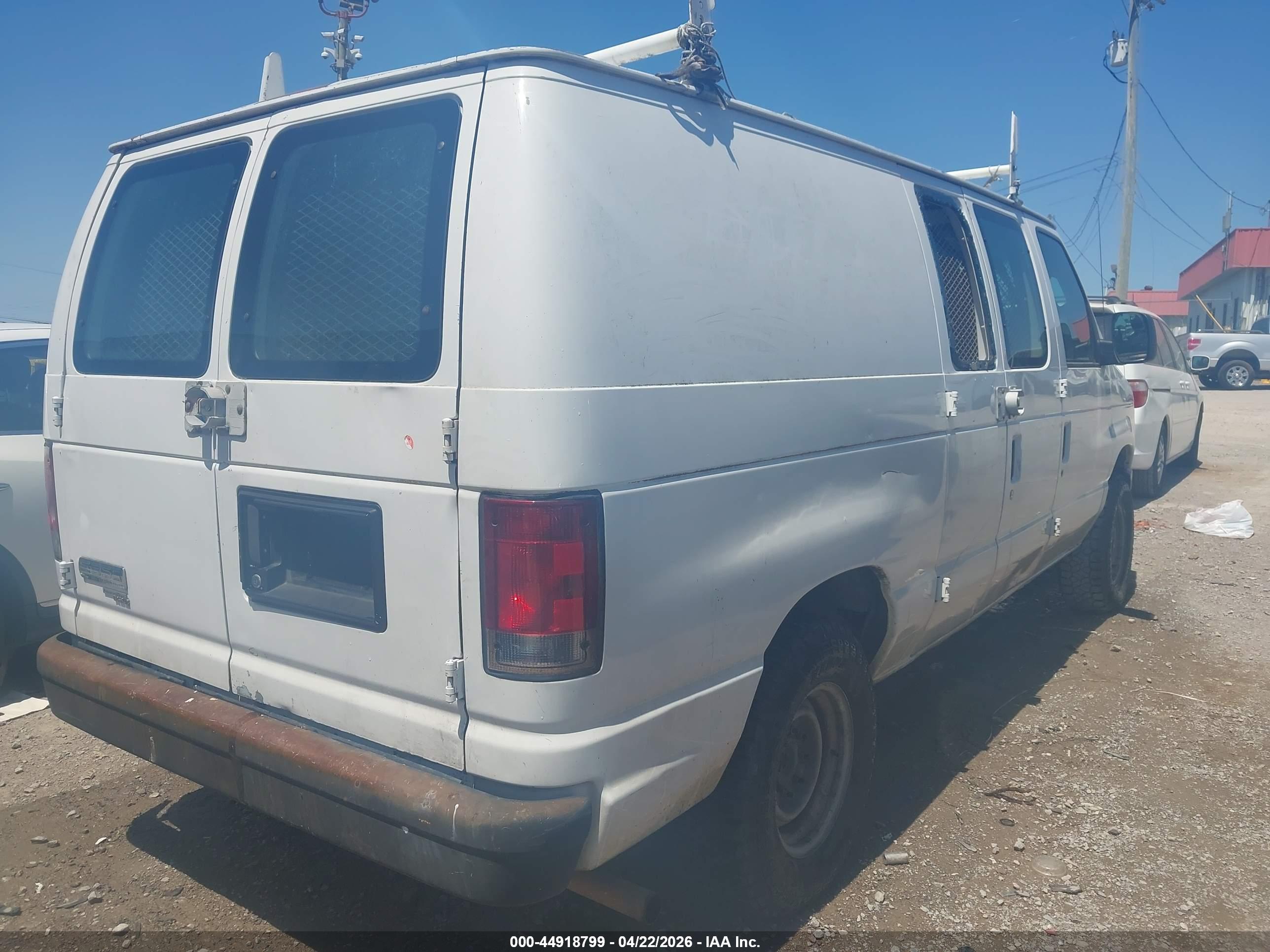 FORD E-150 image 6