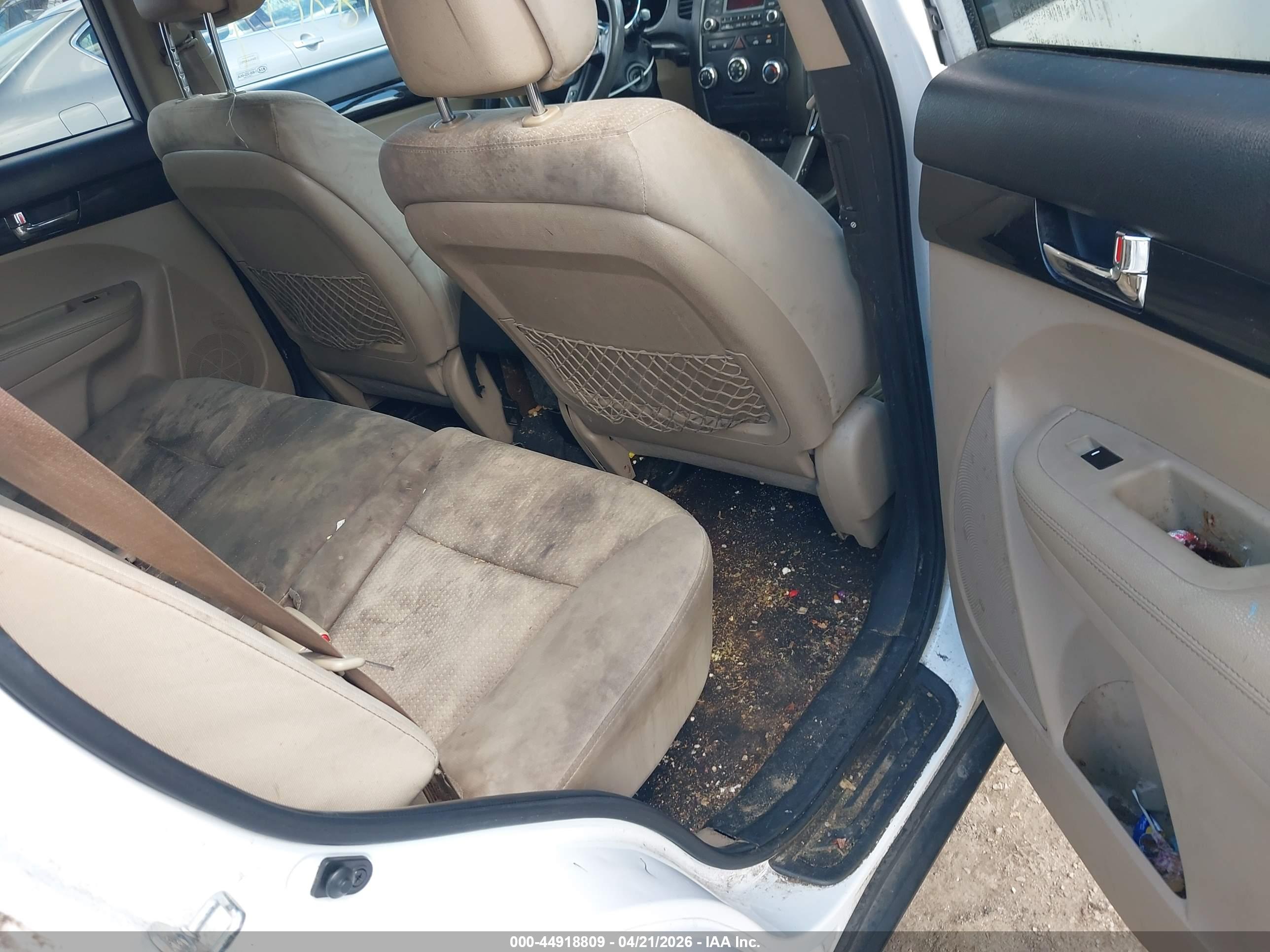 KIA SORENTO image 8