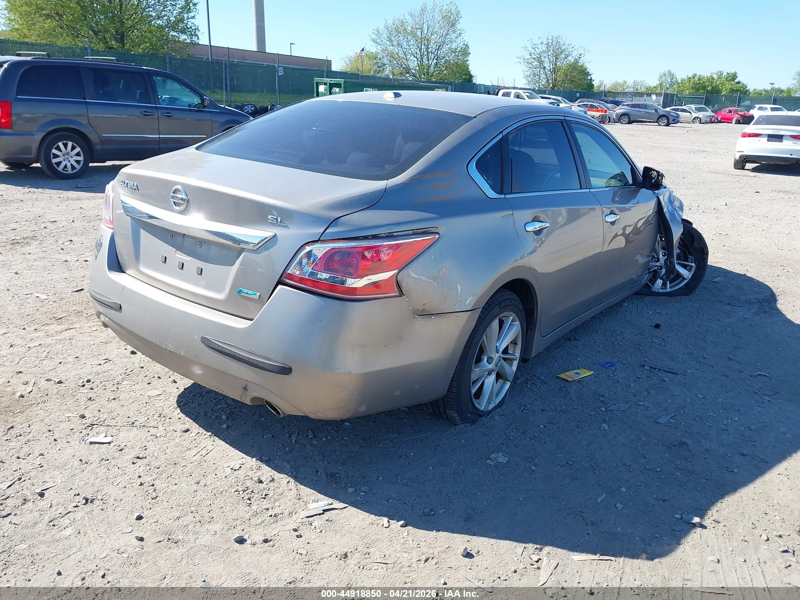 NISSAN ALTIMA image 4