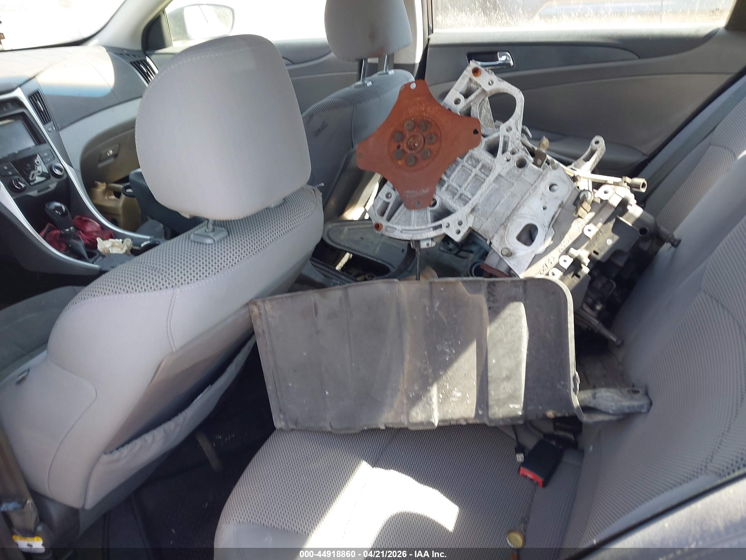 HYUNDAI SONATA image 8