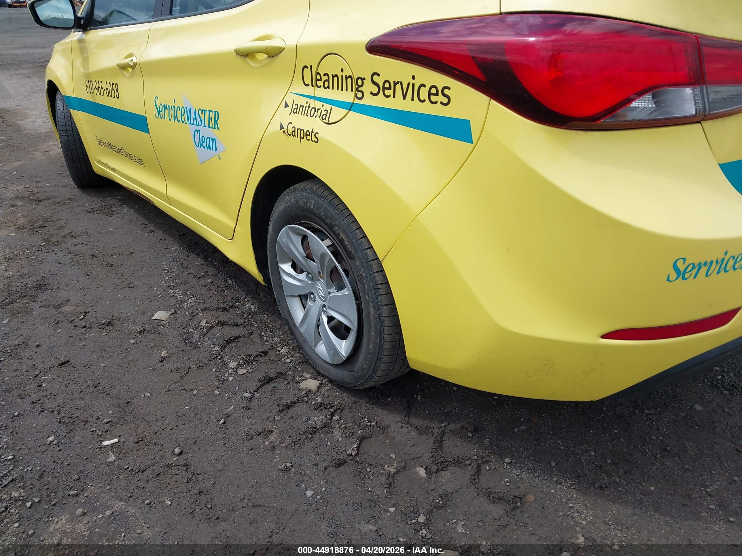 HYUNDAI ELANTRA image 6