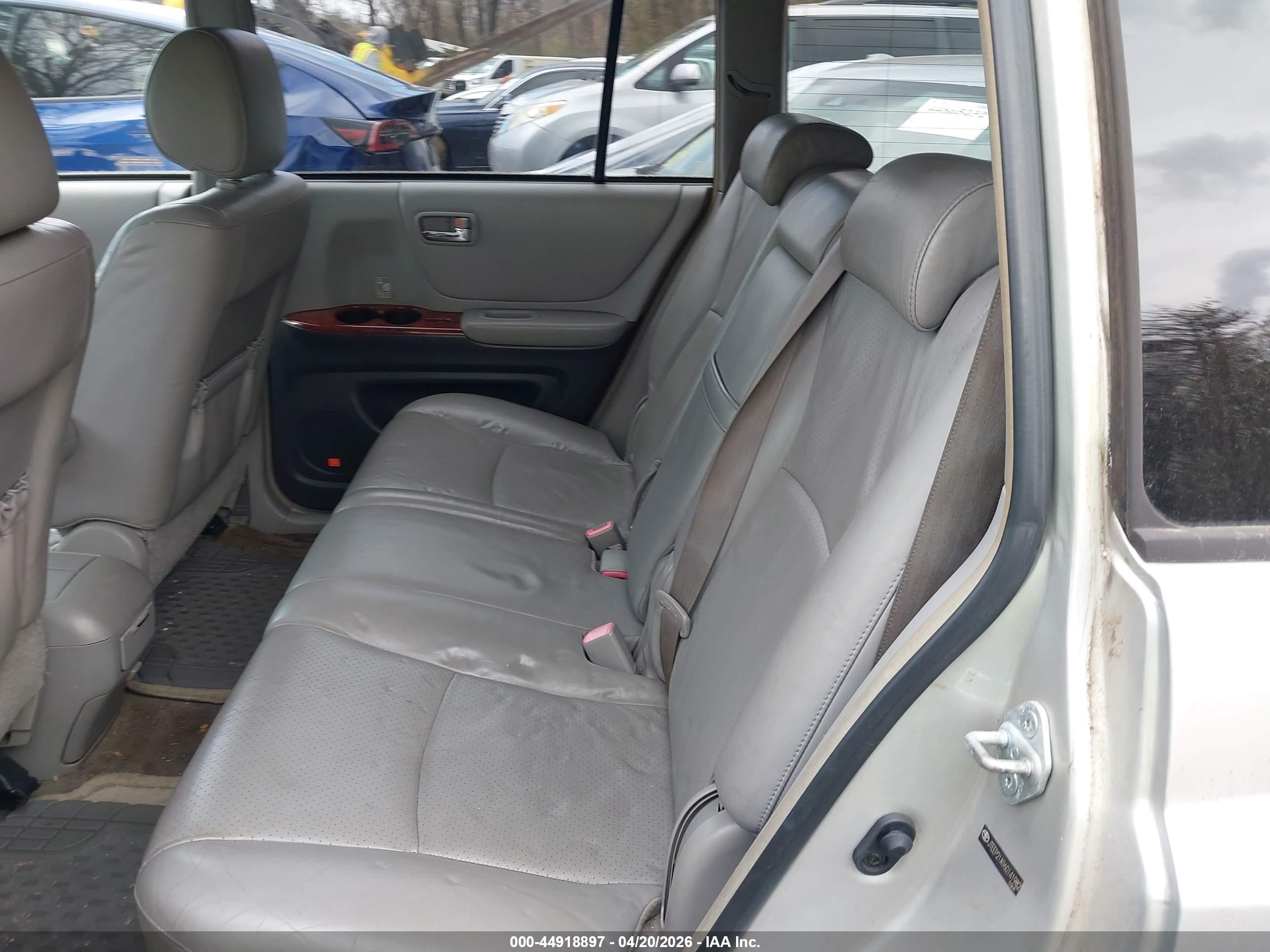 TOYOTA HIGHLANDER image 8
