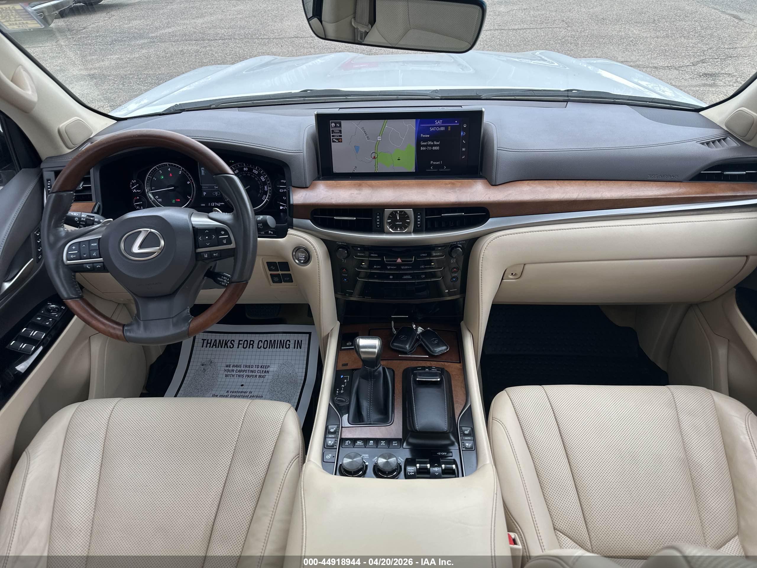 LEXUS LX image 6