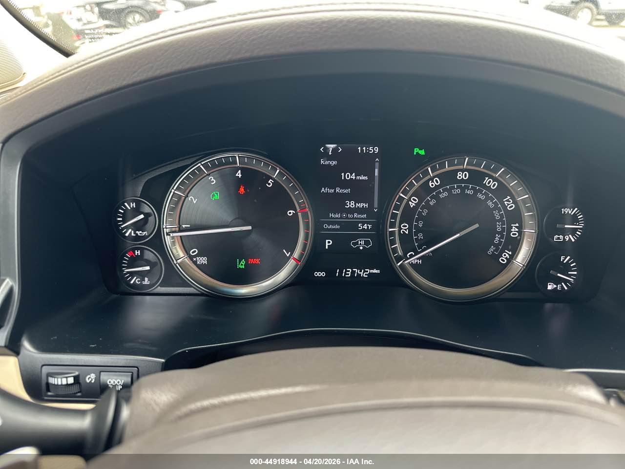 LEXUS LX image 7