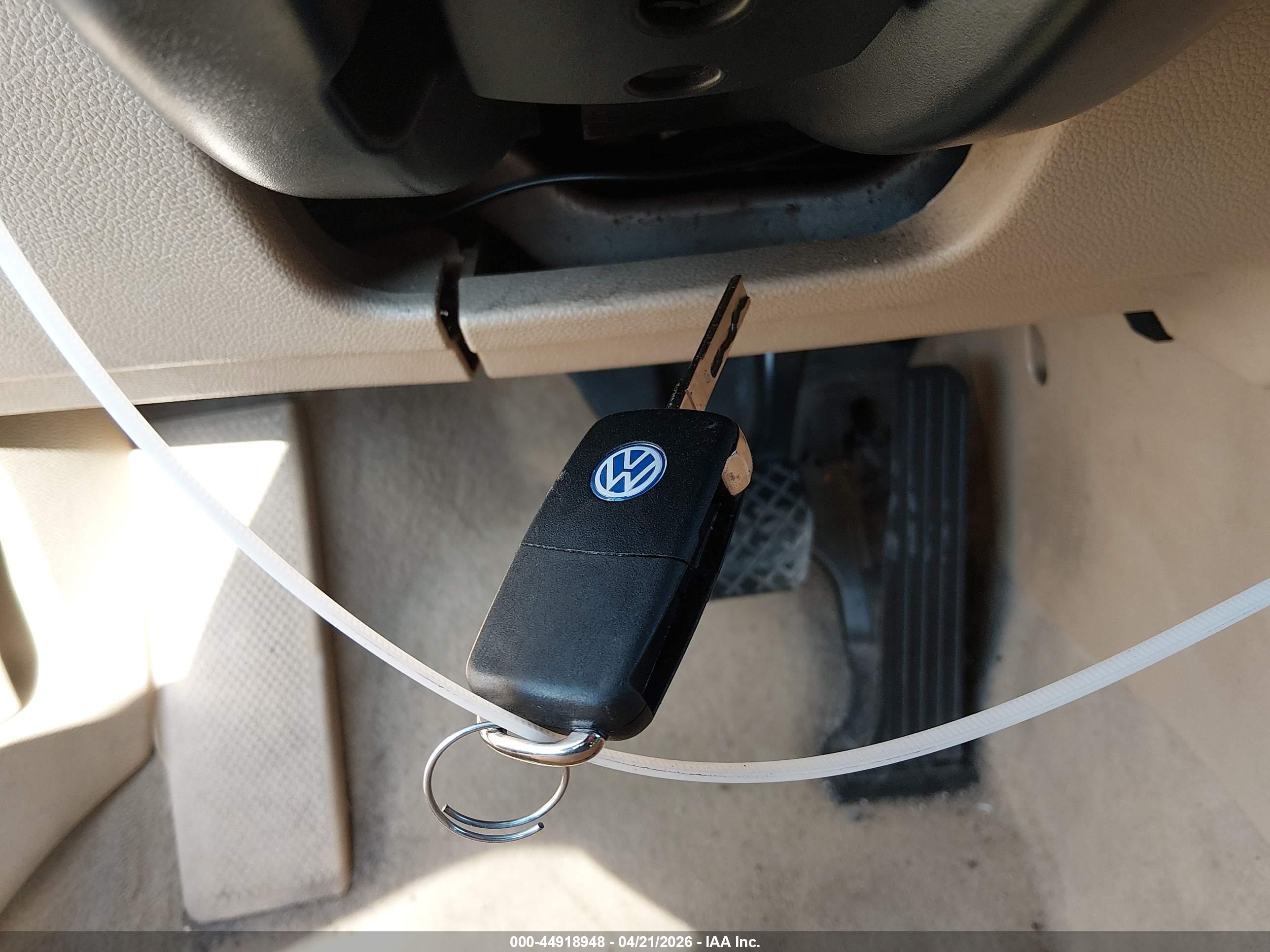 VOLKSWAGEN JETTA image 11