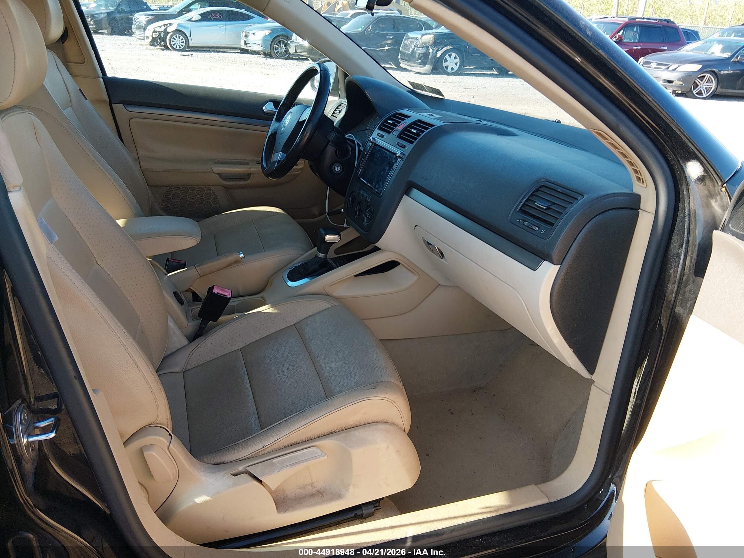 VOLKSWAGEN JETTA image 5