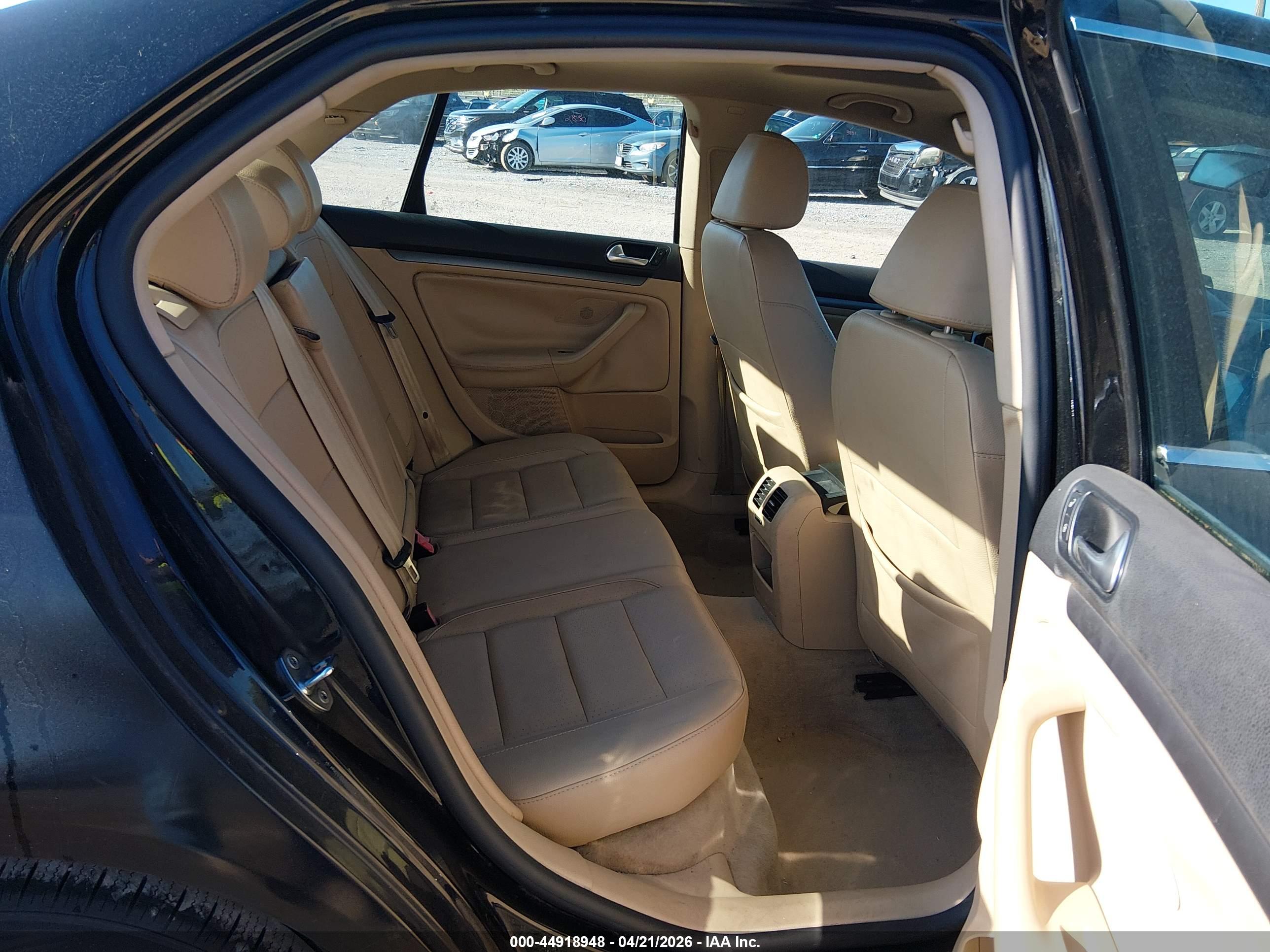 VOLKSWAGEN JETTA image 8