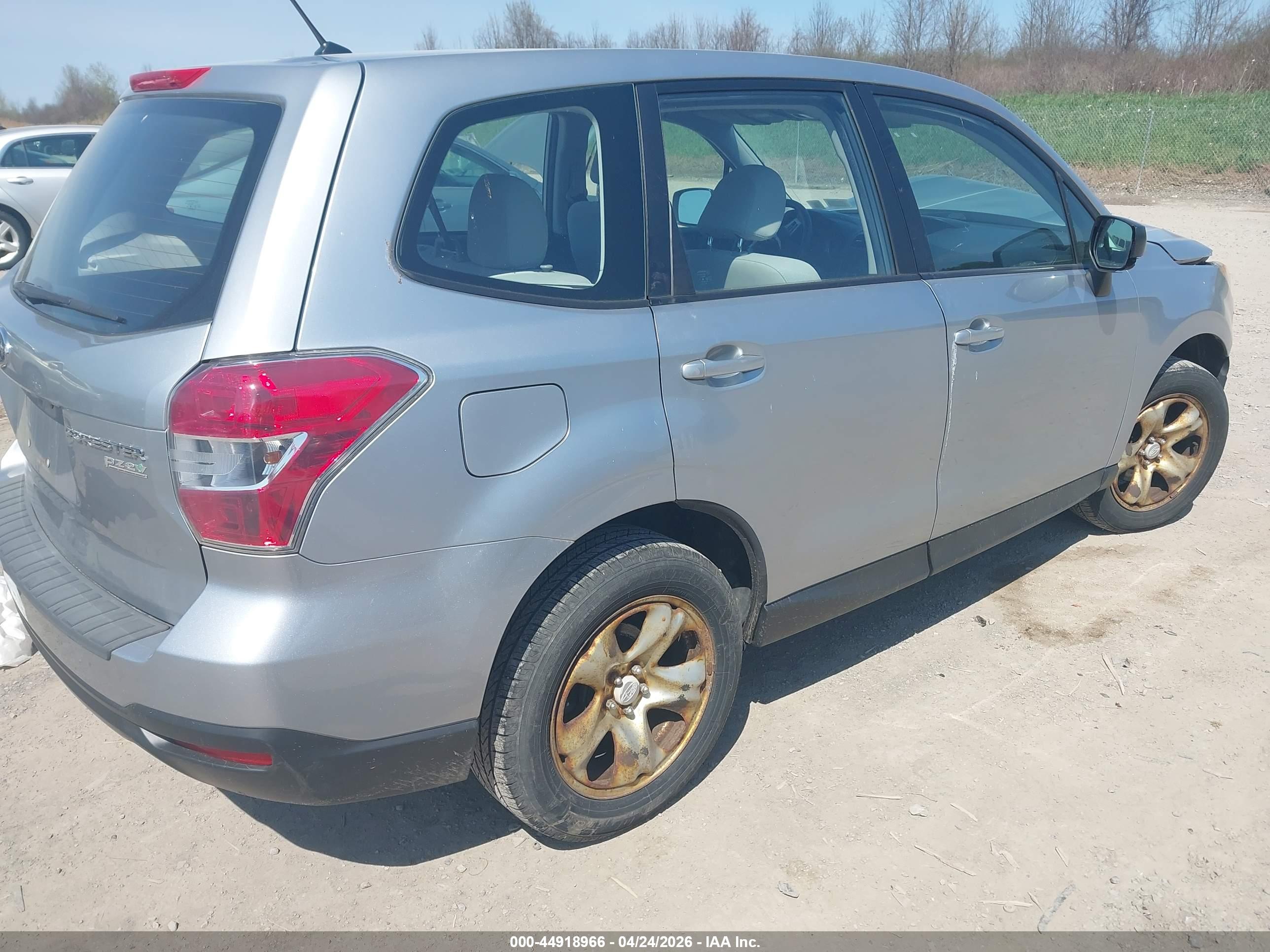 SUBARU FORESTER image 4