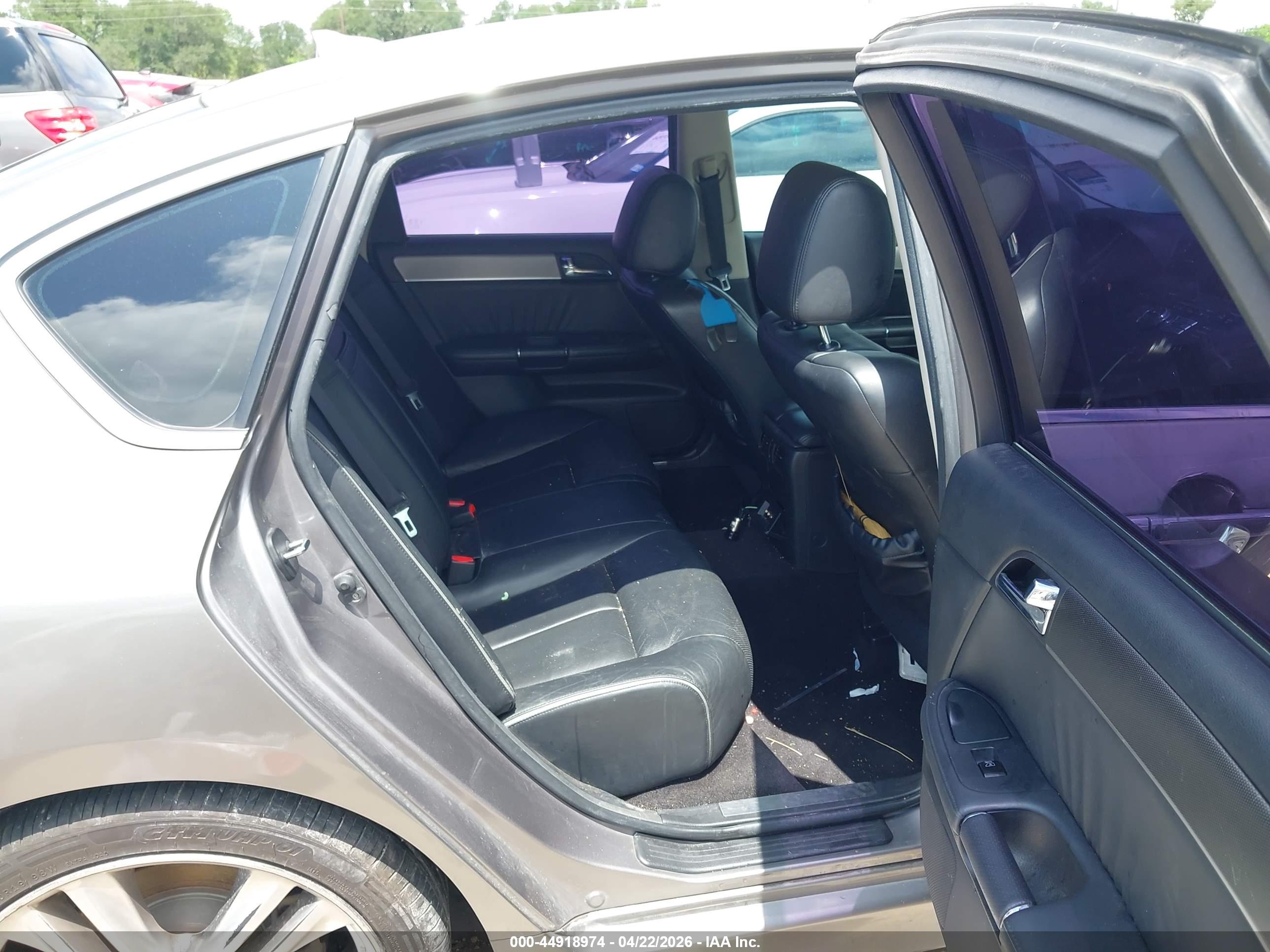 INFINITI M35 image 8