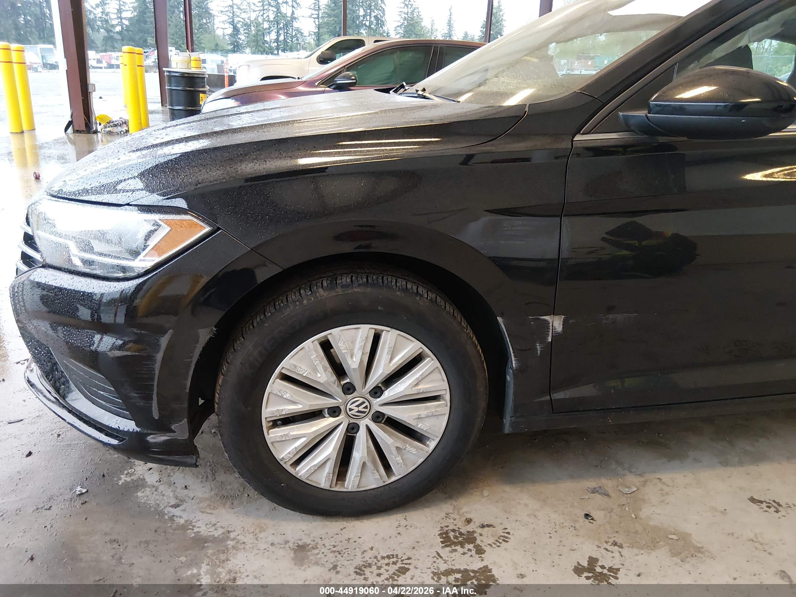 VOLKSWAGEN JETTA image 6