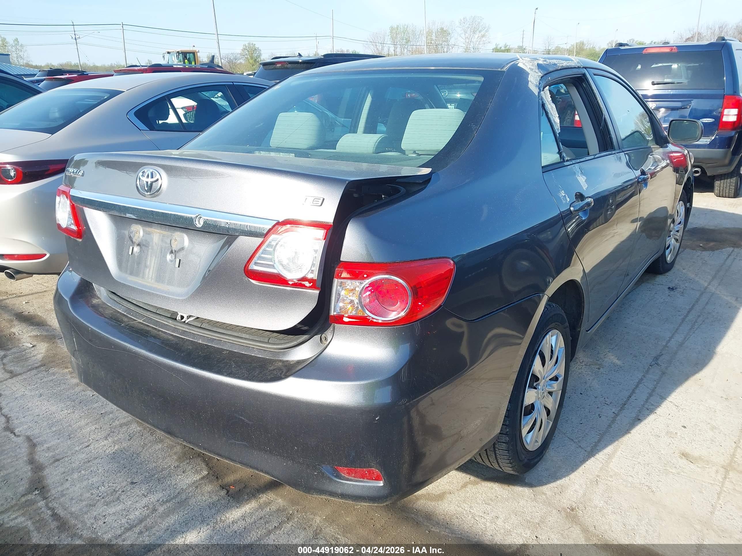 TOYOTA COROLLA image 6