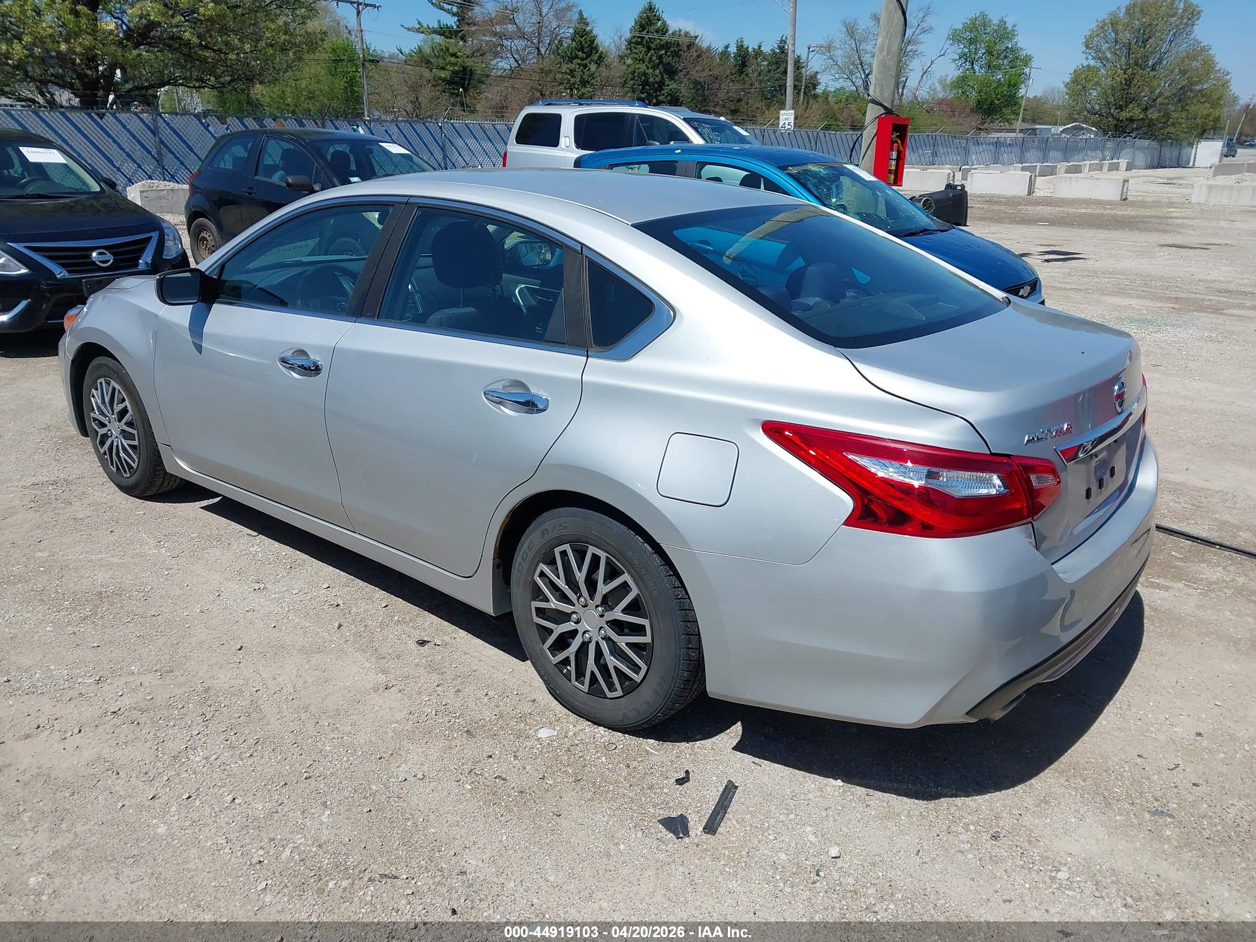 NISSAN ALTIMA image 3