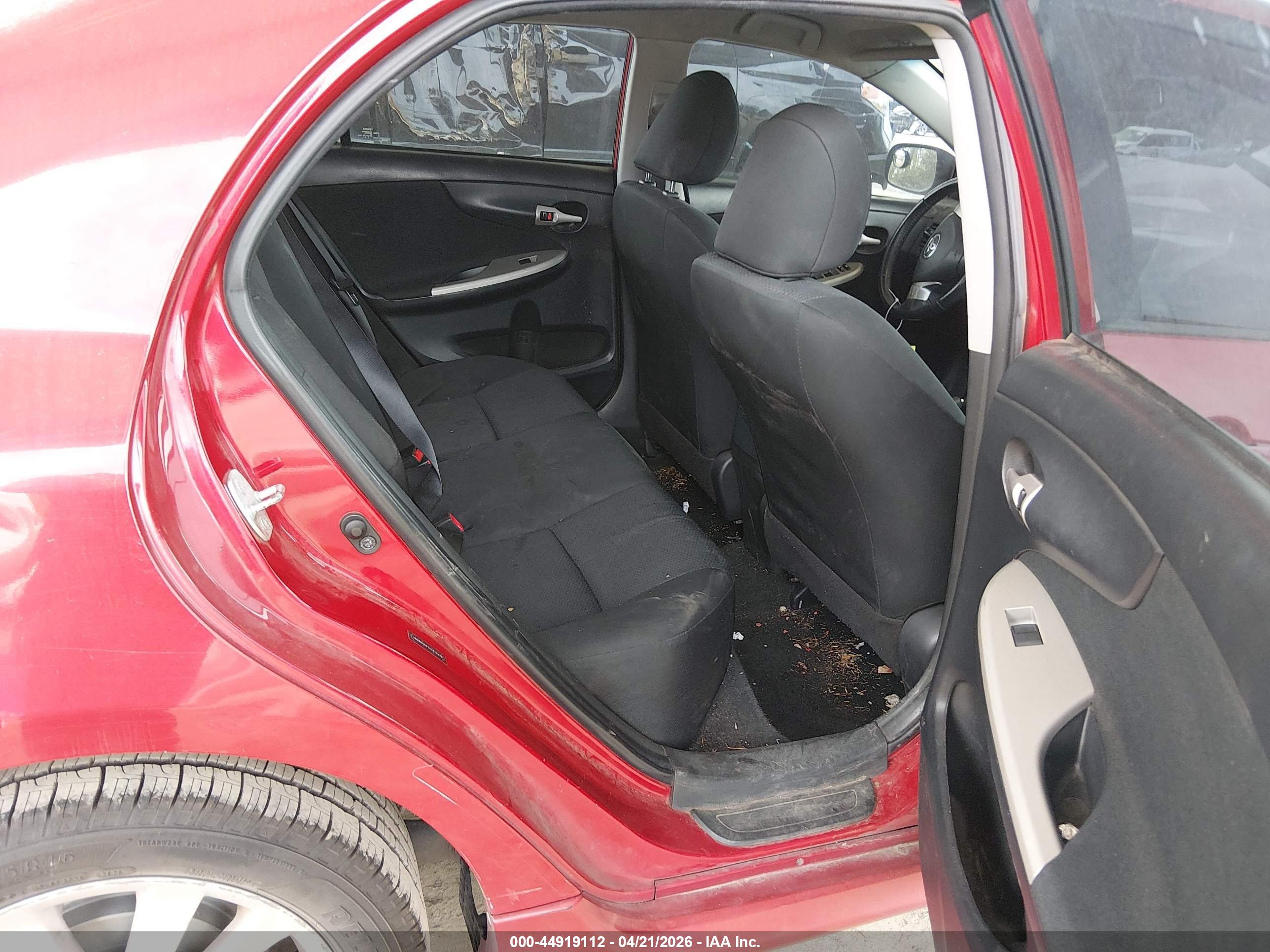 TOYOTA COROLLA image 8